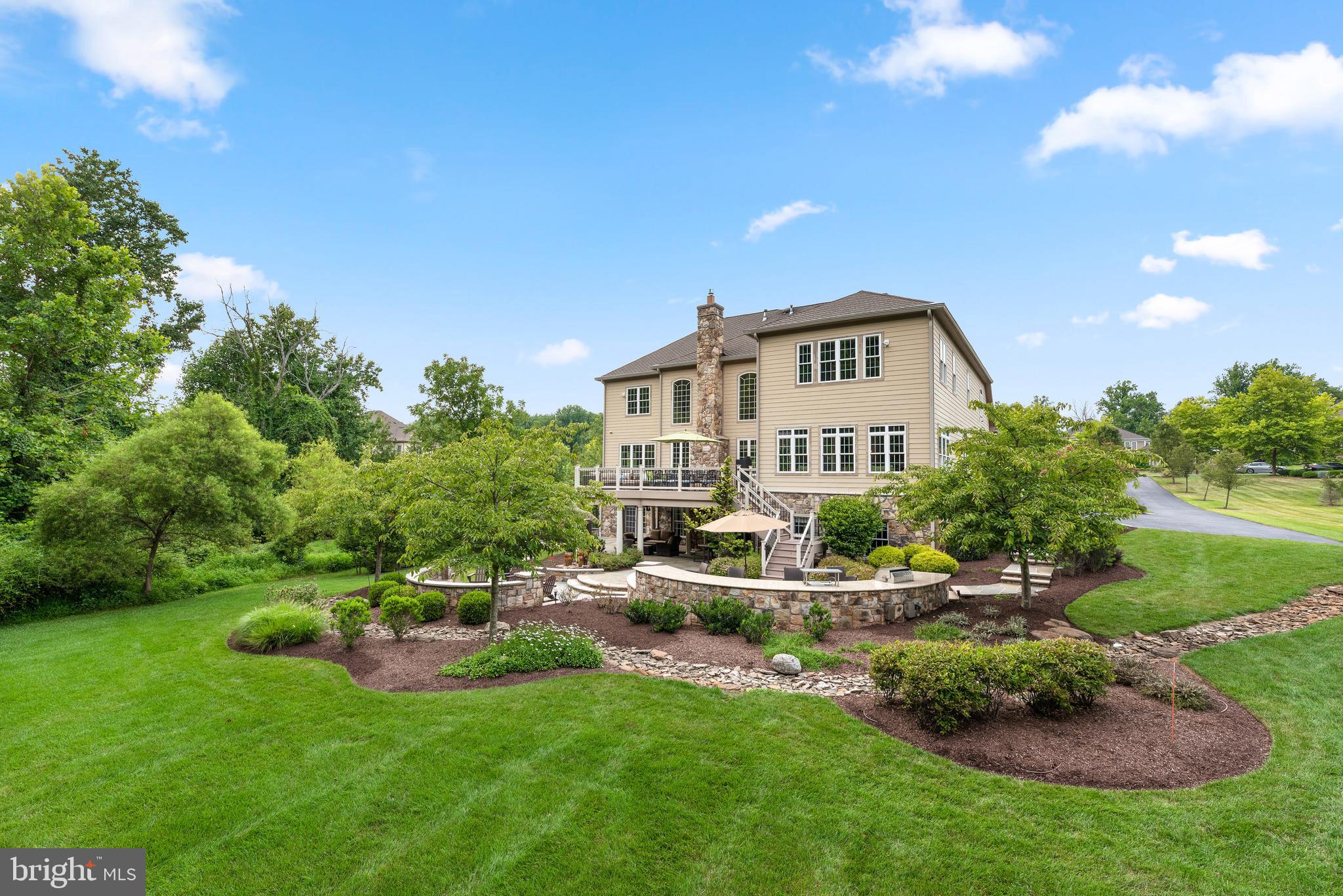 RIVERWOOD - Residential