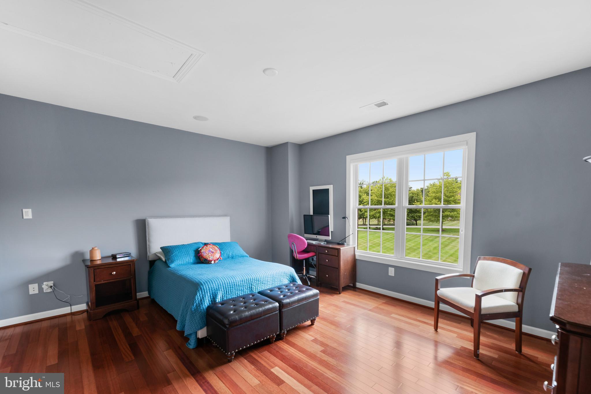 RIVERWOOD - Residential