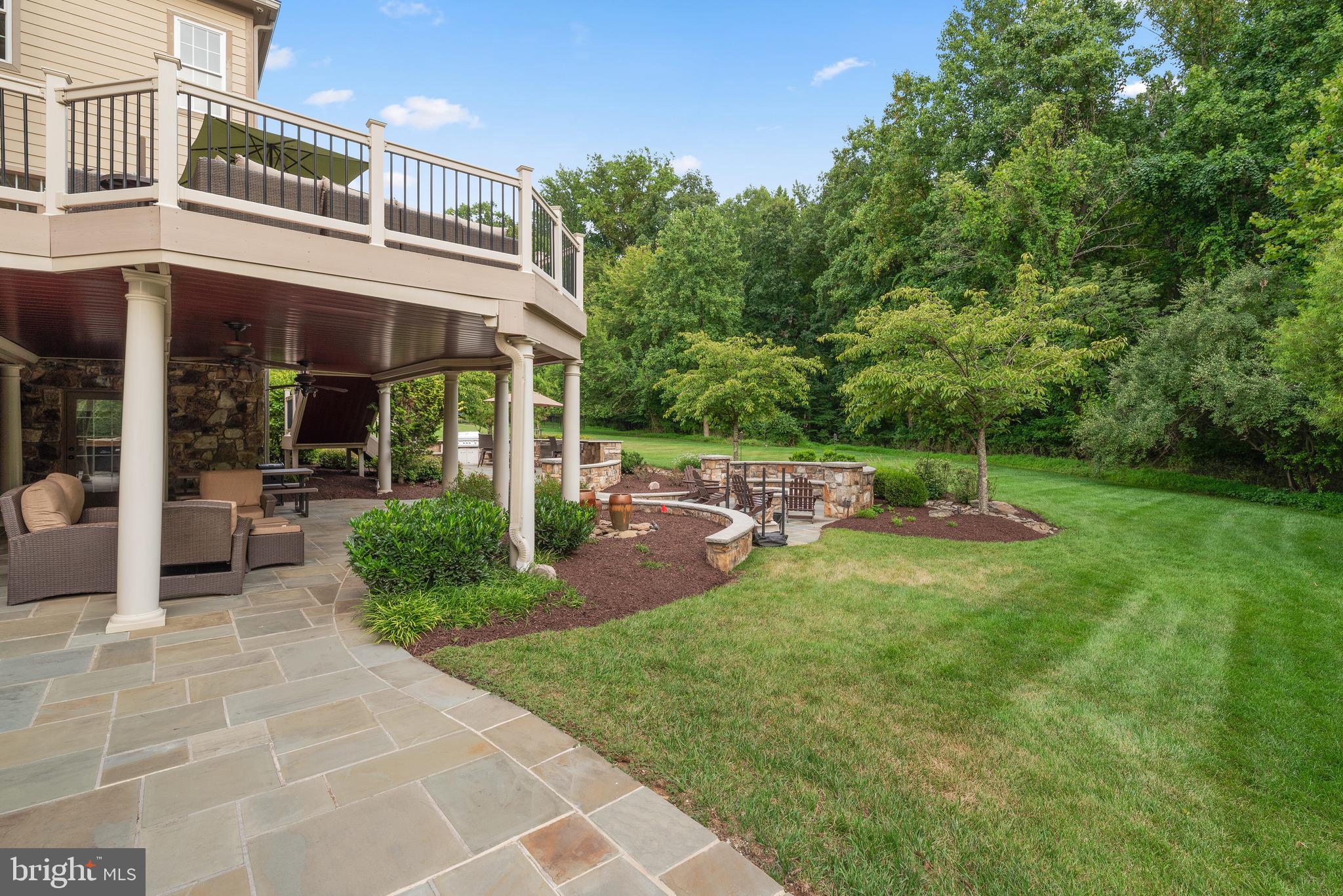 RIVERWOOD - Residential