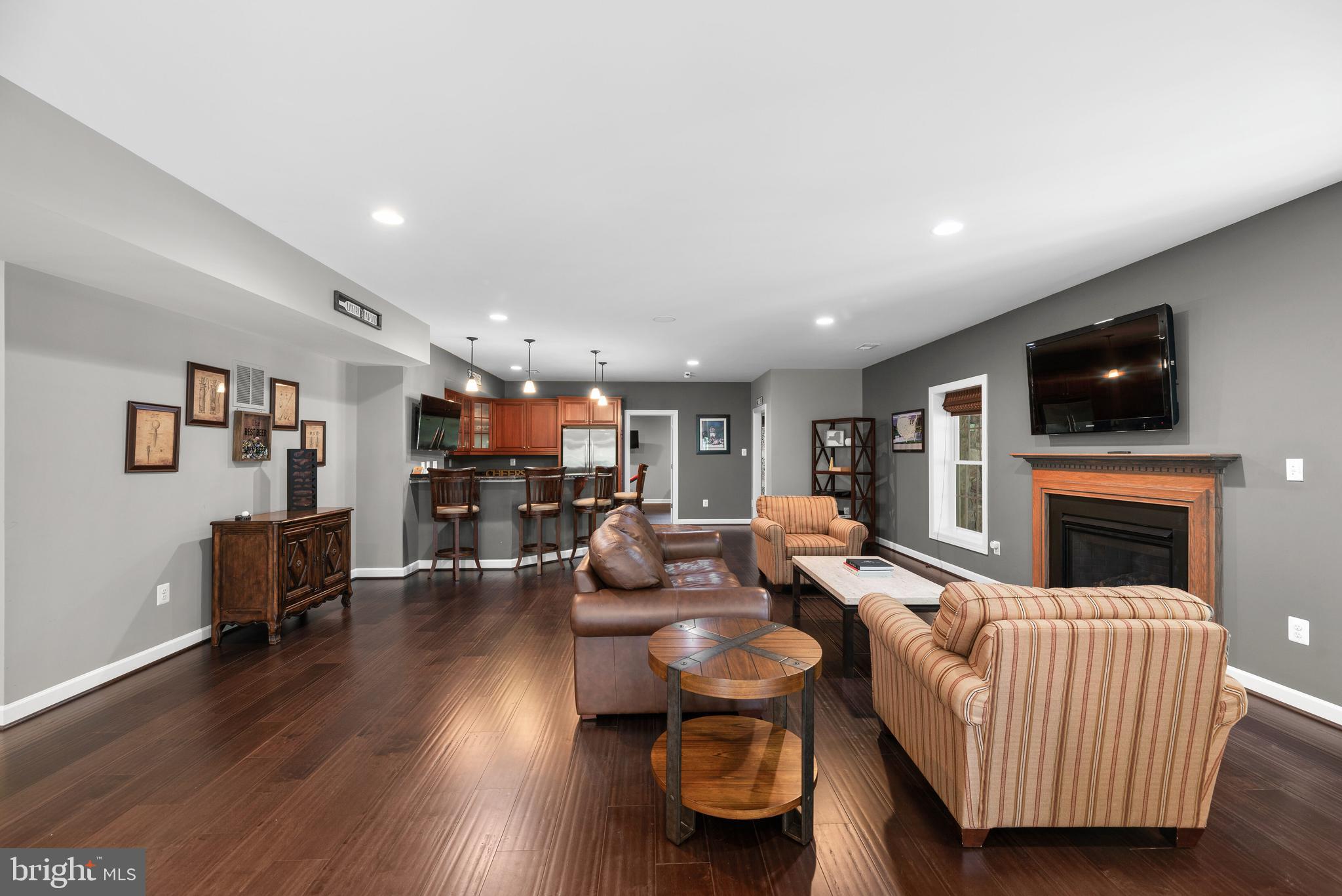 RIVERWOOD - Residential