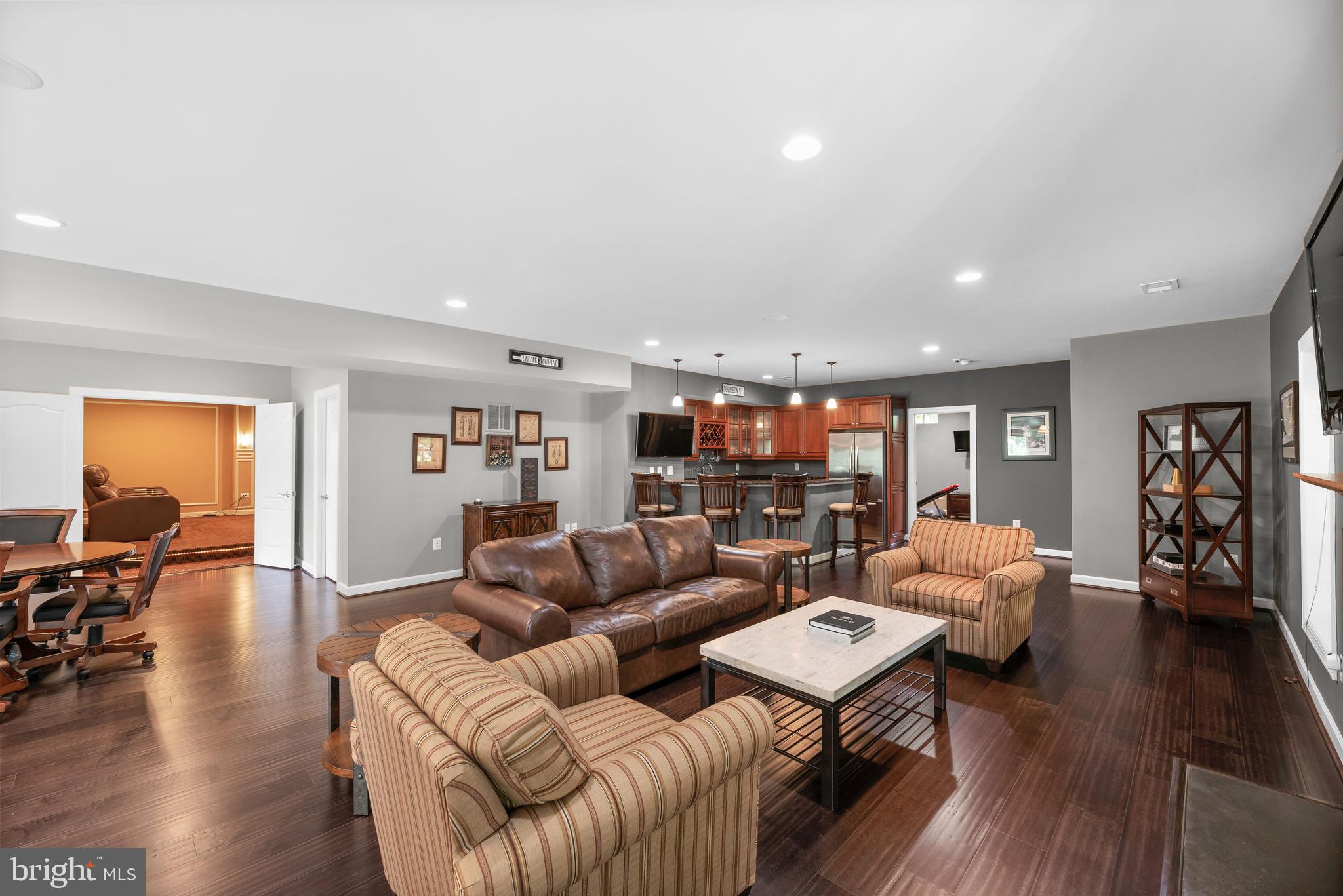 RIVERWOOD - Residential