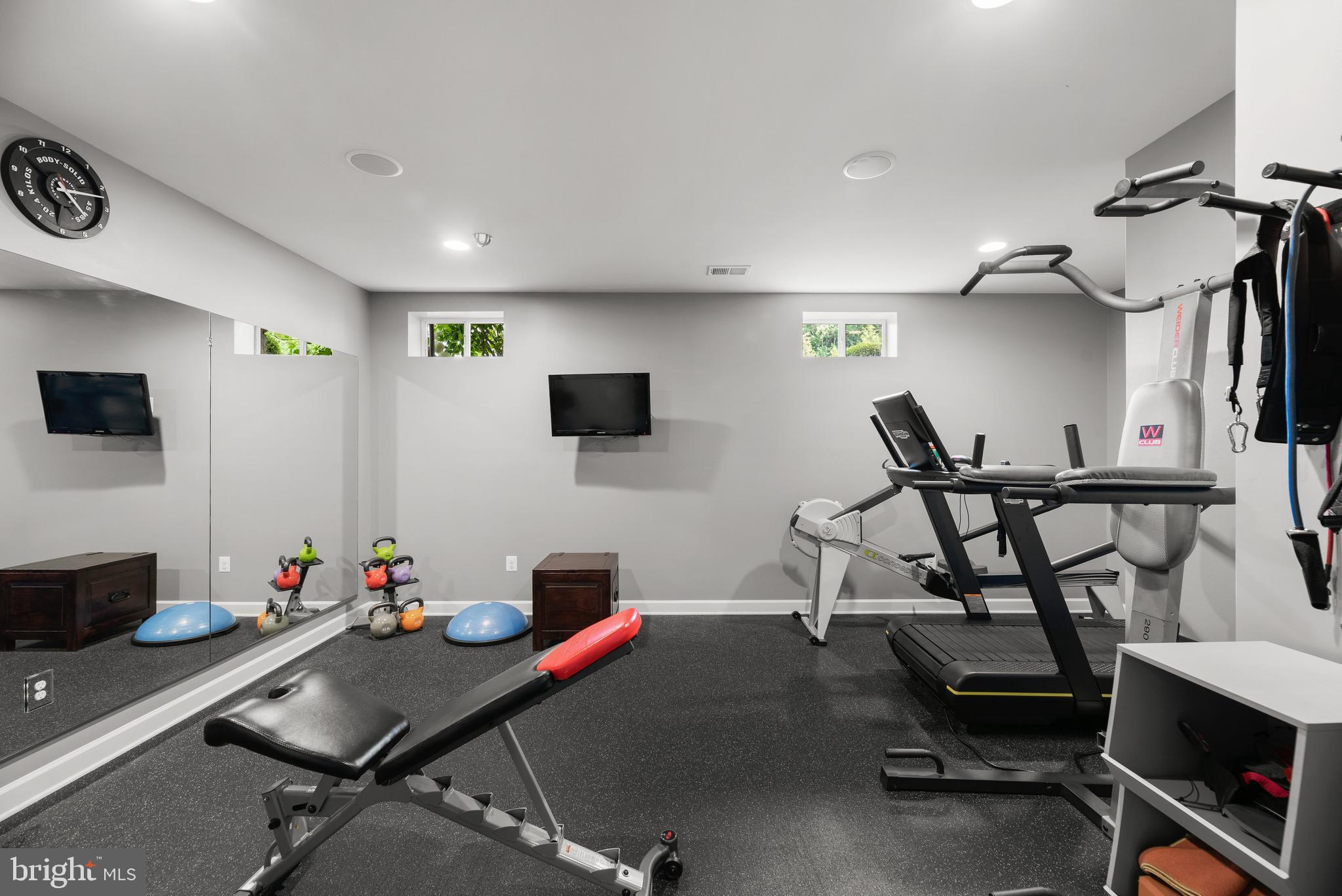 RIVERWOOD - Residential