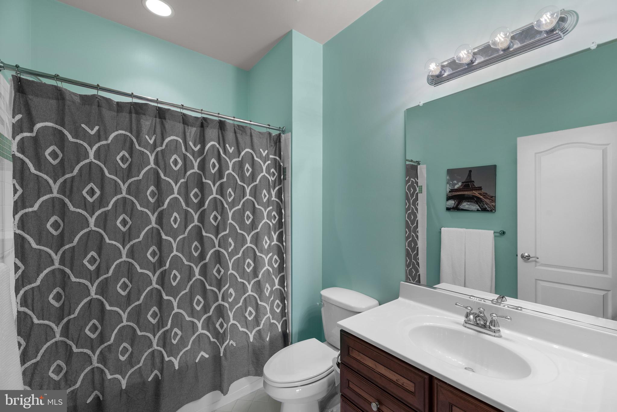 RIVERWOOD - Residential