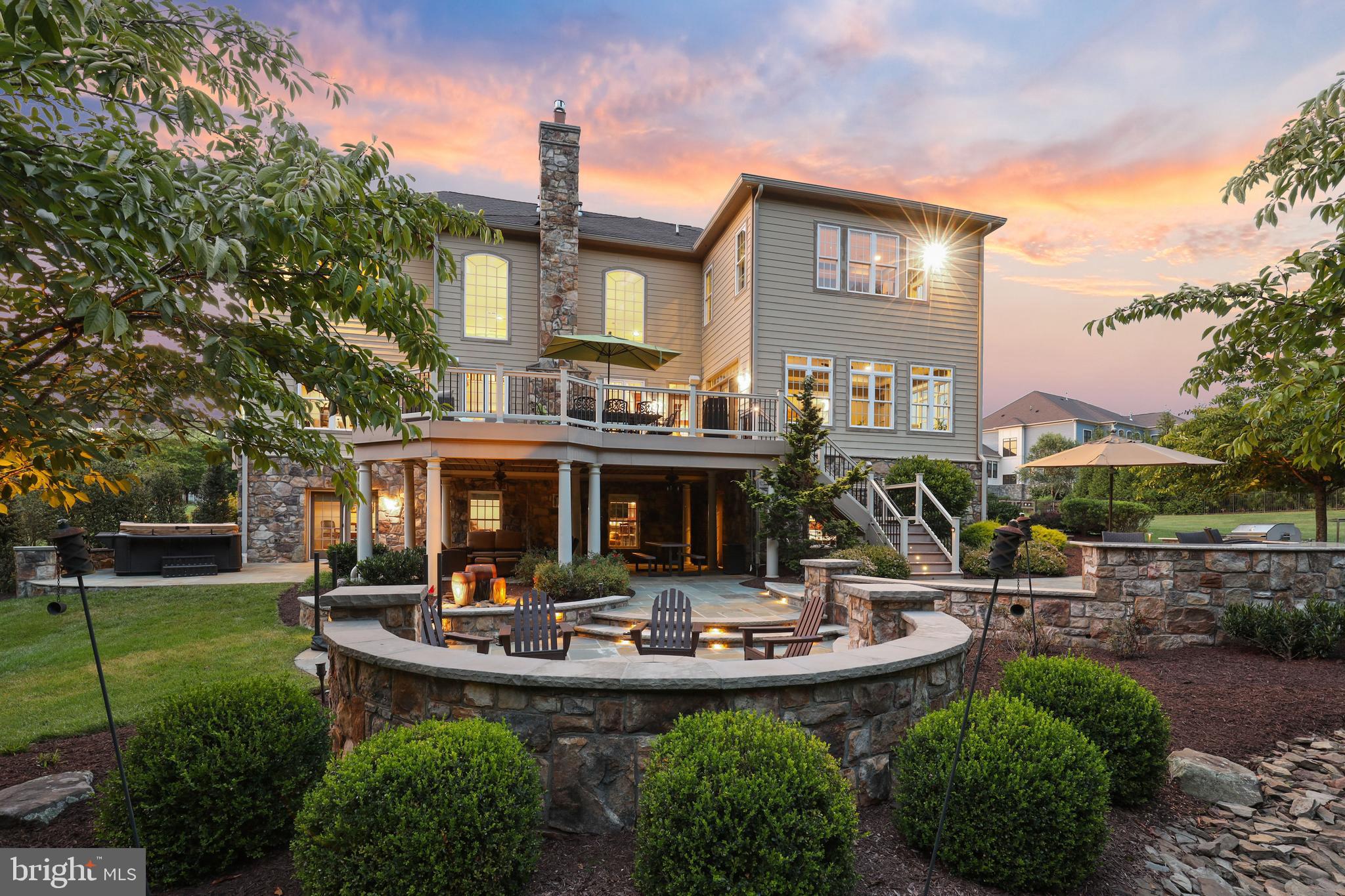 RIVERWOOD - Residential