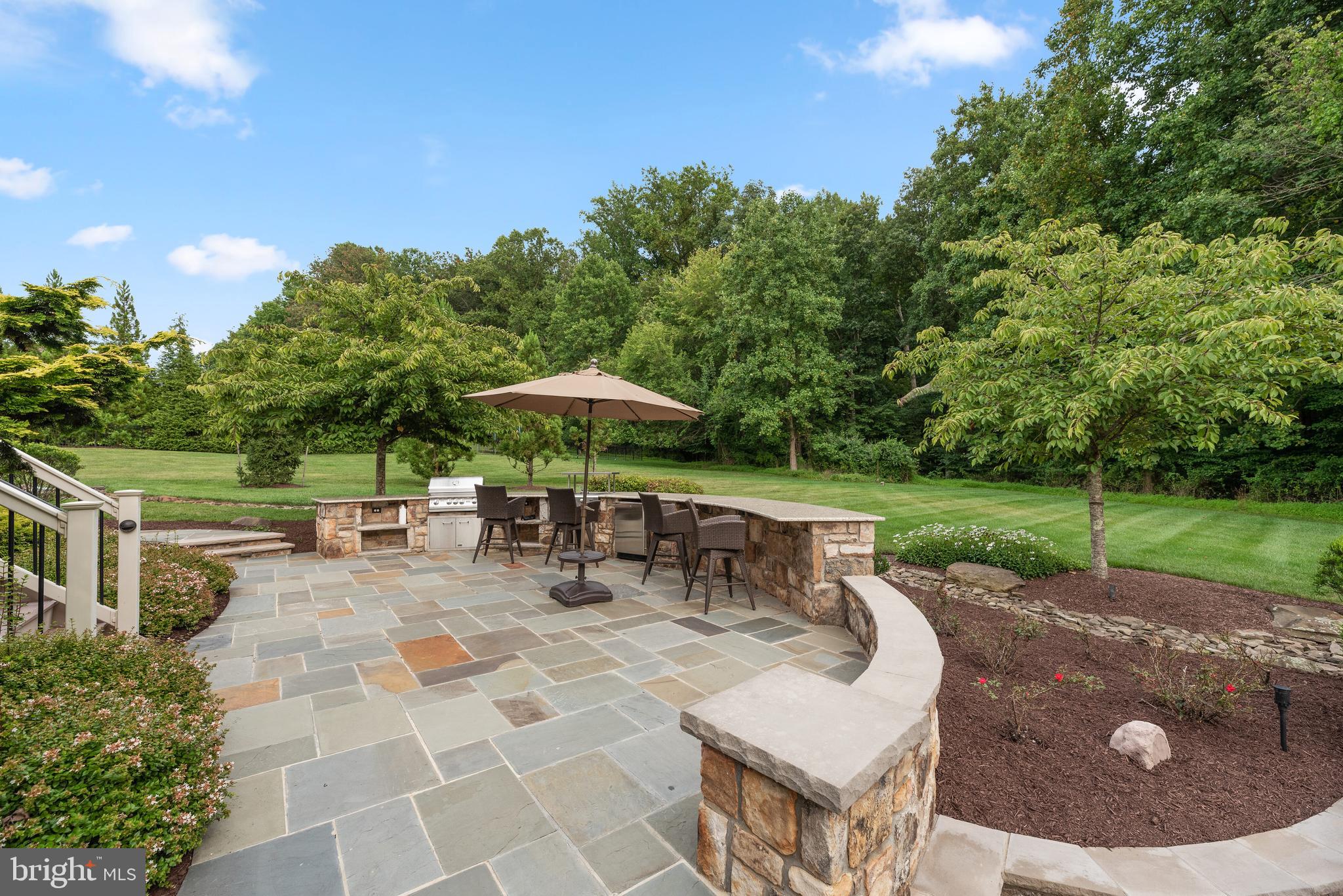 RIVERWOOD - Residential