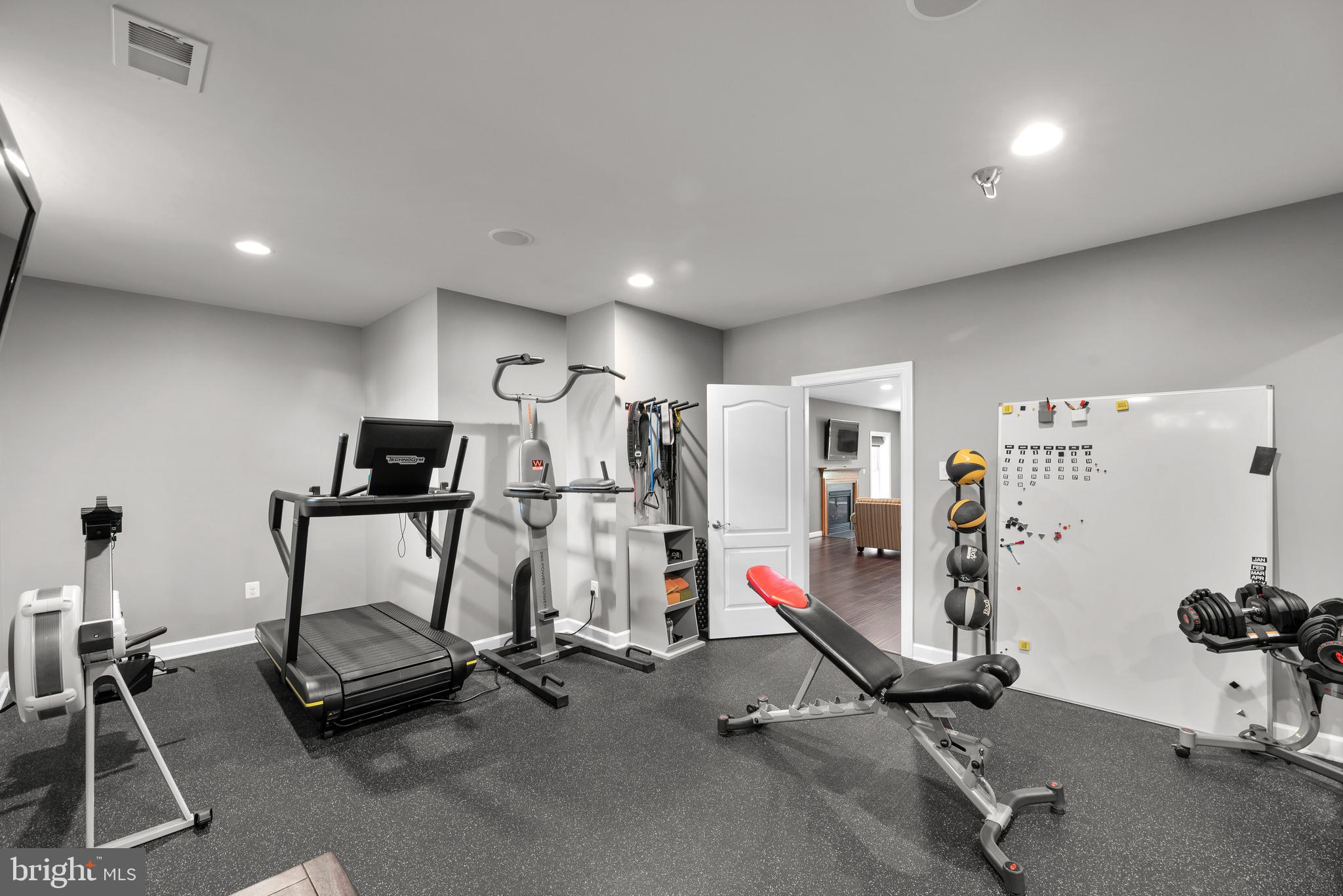 RIVERWOOD - Residential