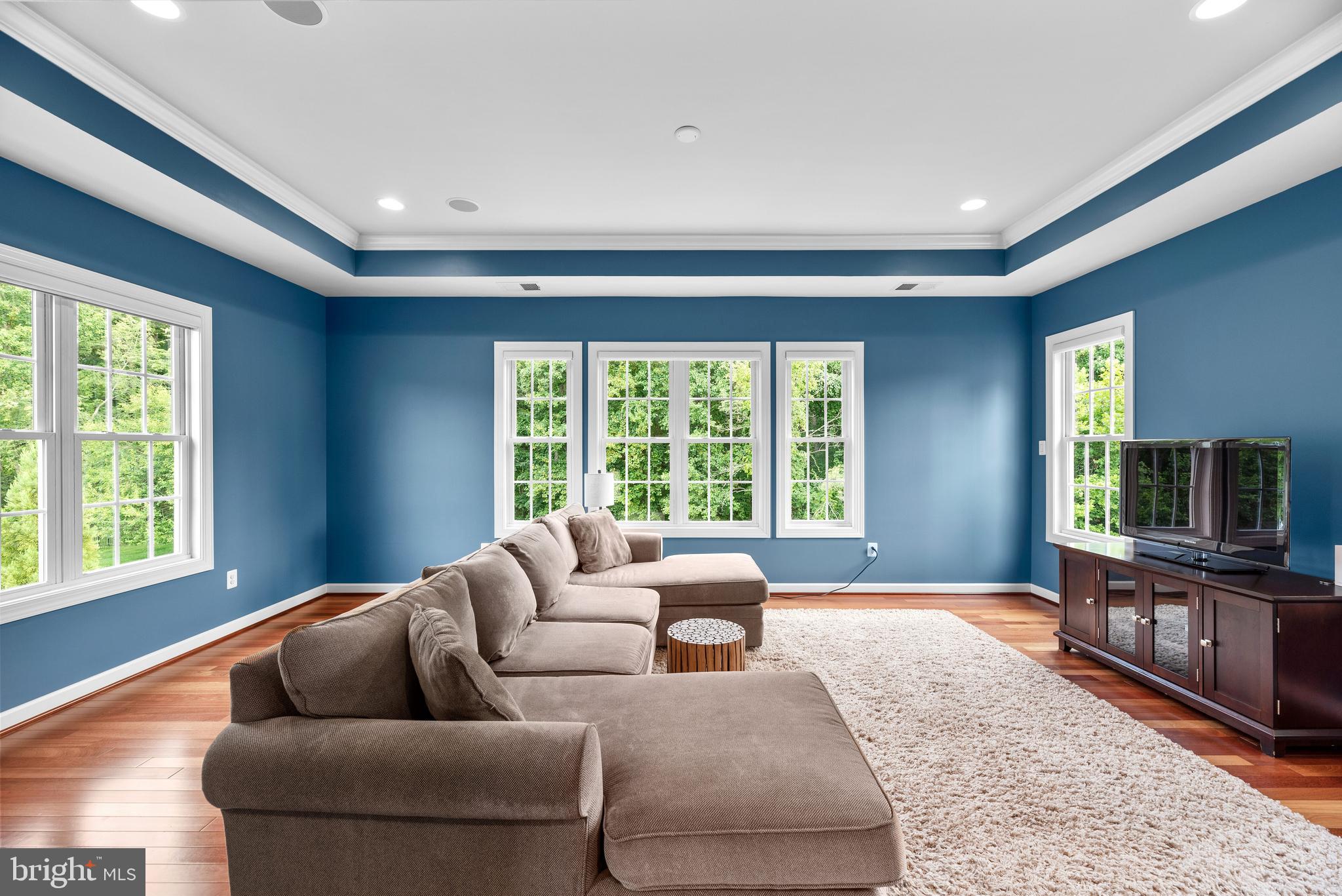 RIVERWOOD - Residential