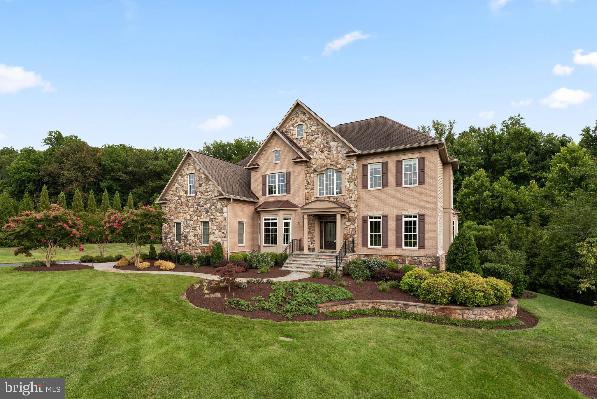 RIVERWOOD - Residential