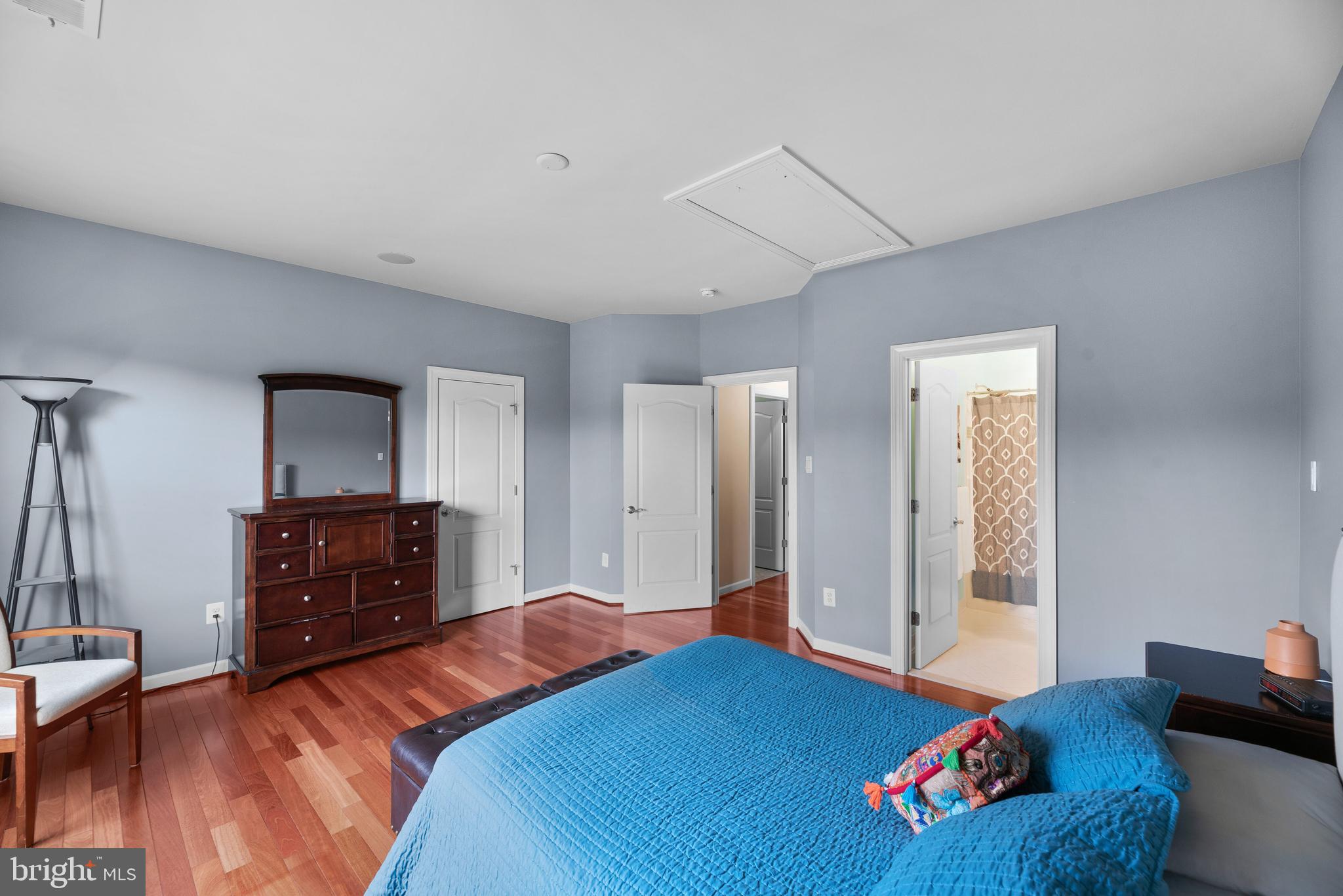 RIVERWOOD - Residential