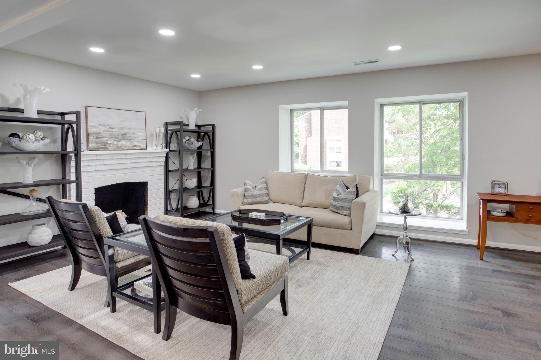 FAIRFAX PLAZA TOWNHOUSES - Residential