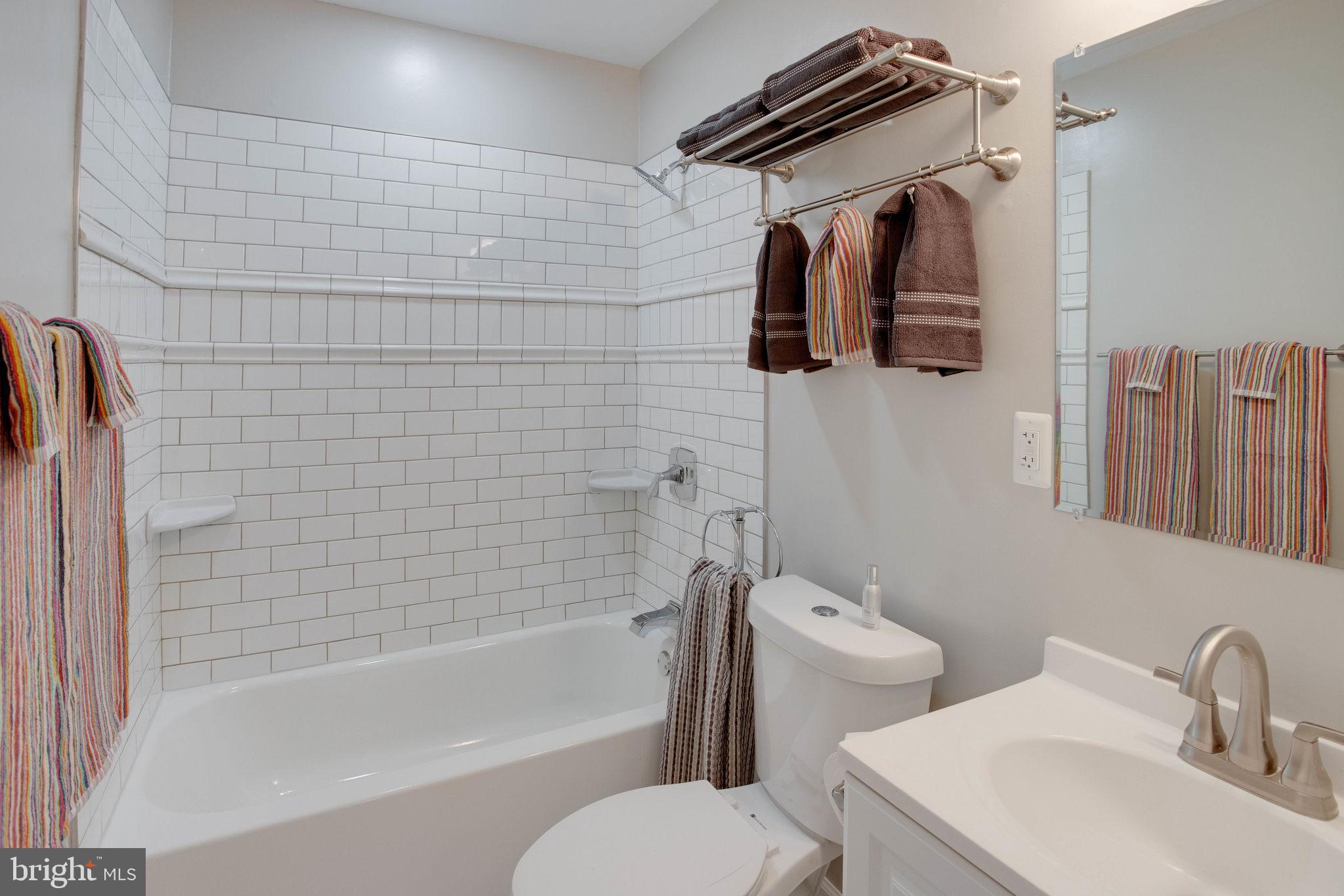 FAIRFAX PLAZA TOWNHOUSES - Residential