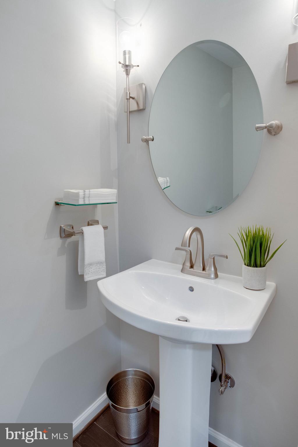 FAIRFAX PLAZA TOWNHOUSES - Residential