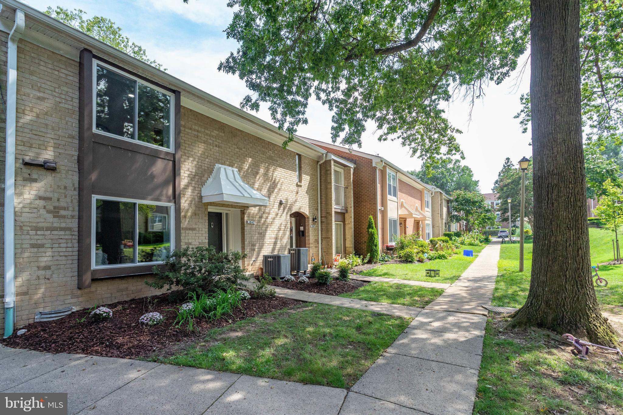 FAIRFAX PLAZA TOWNHOUSES - Residential