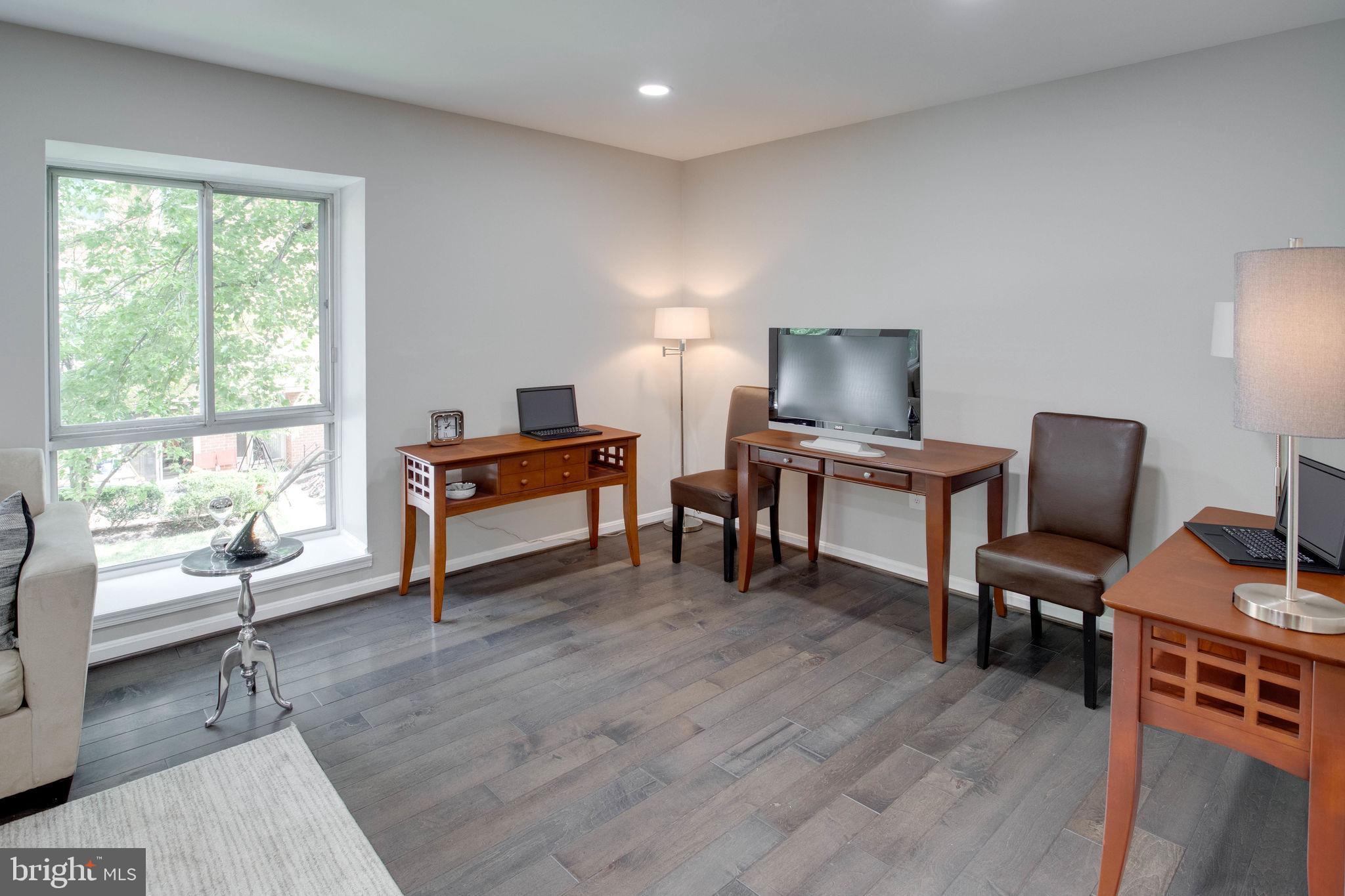 FAIRFAX PLAZA TOWNHOUSES - Residential