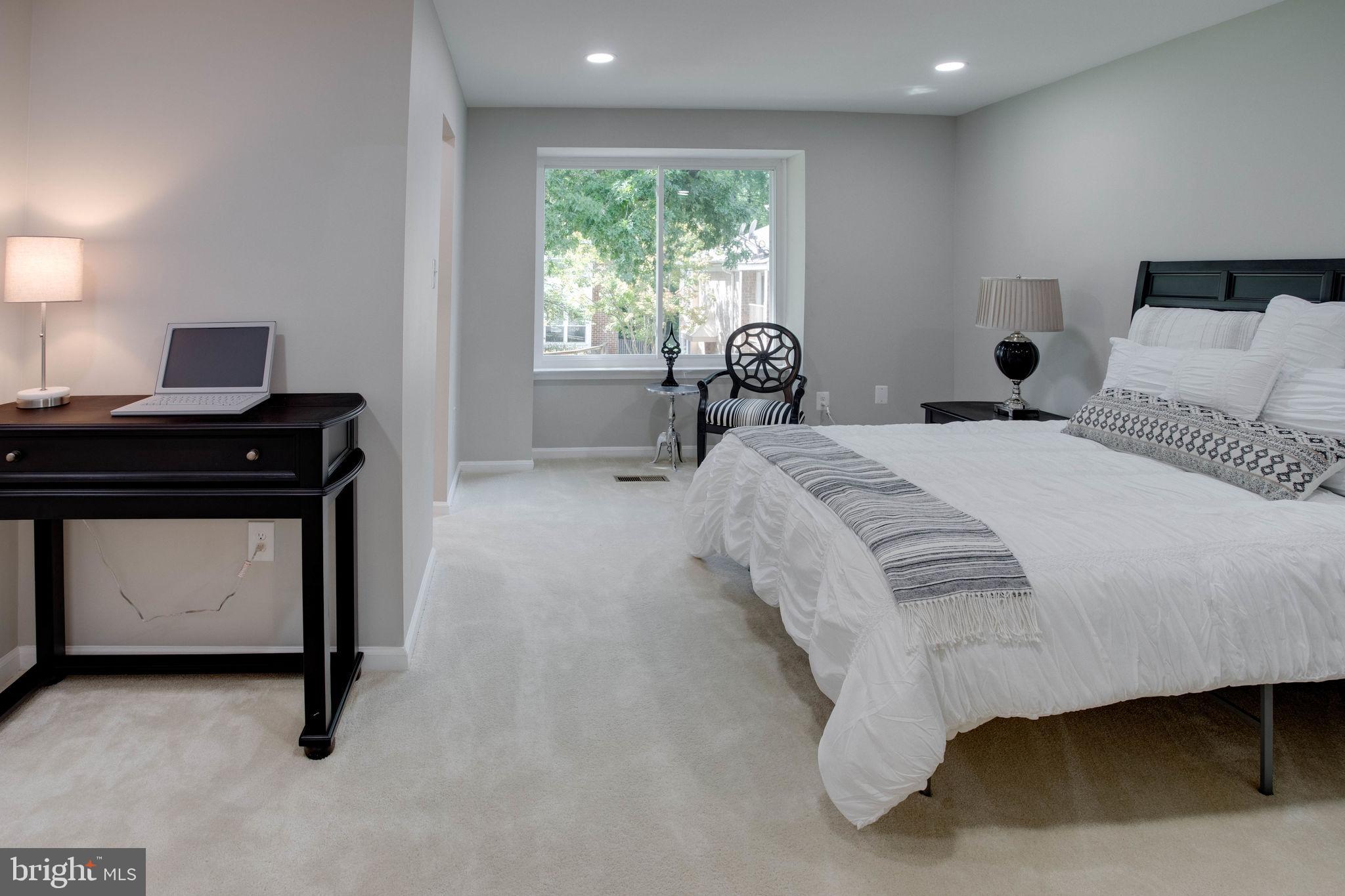 FAIRFAX PLAZA TOWNHOUSES - Residential