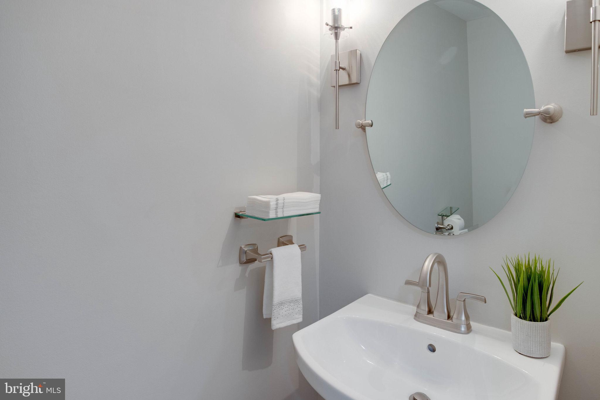 FAIRFAX PLAZA TOWNHOUSES - Residential