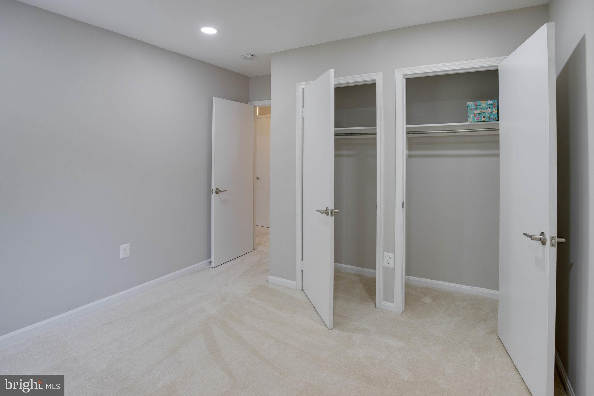 FAIRFAX PLAZA TOWNHOUSES - Residential