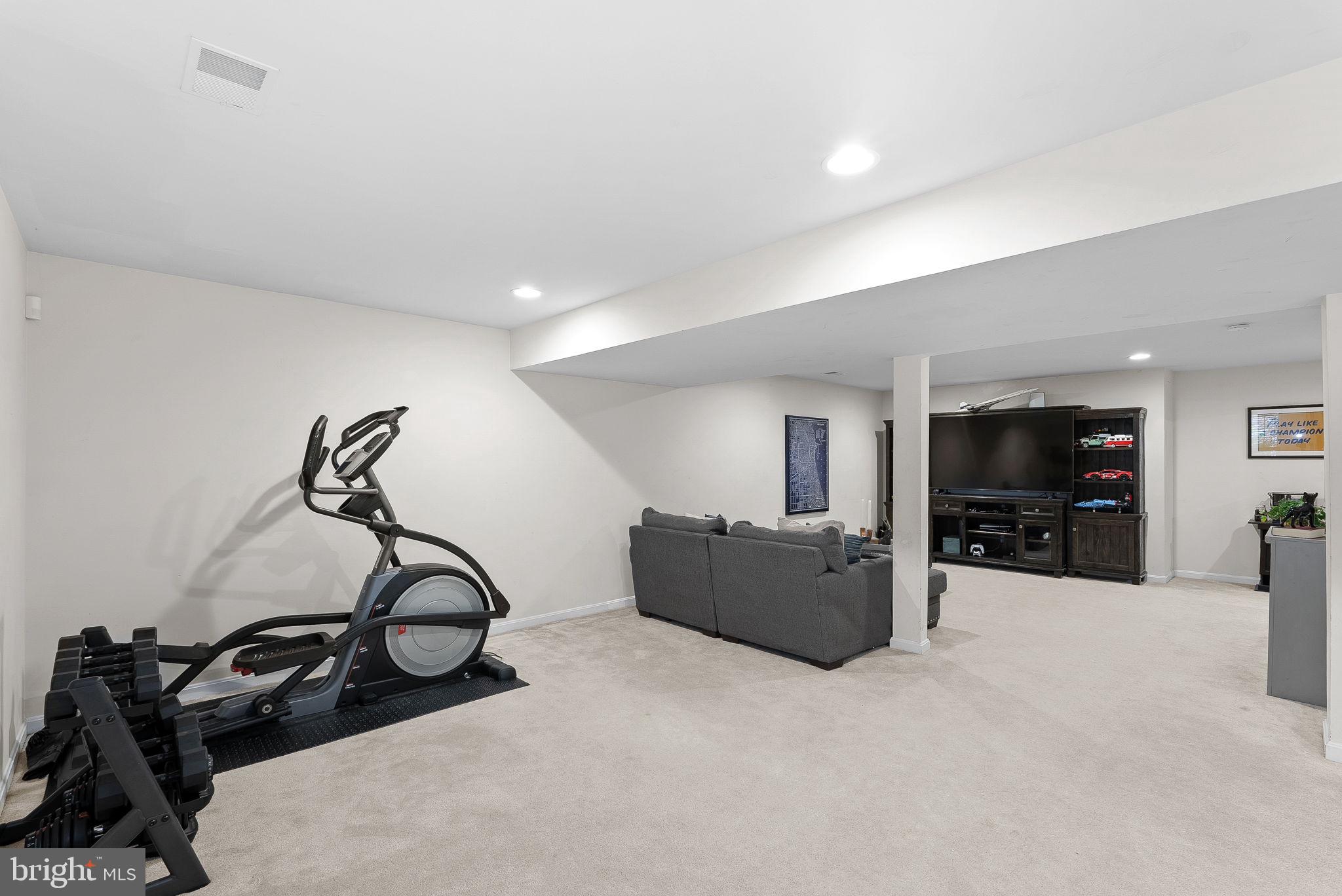 LAUREL HILL LANDBAY - Residential