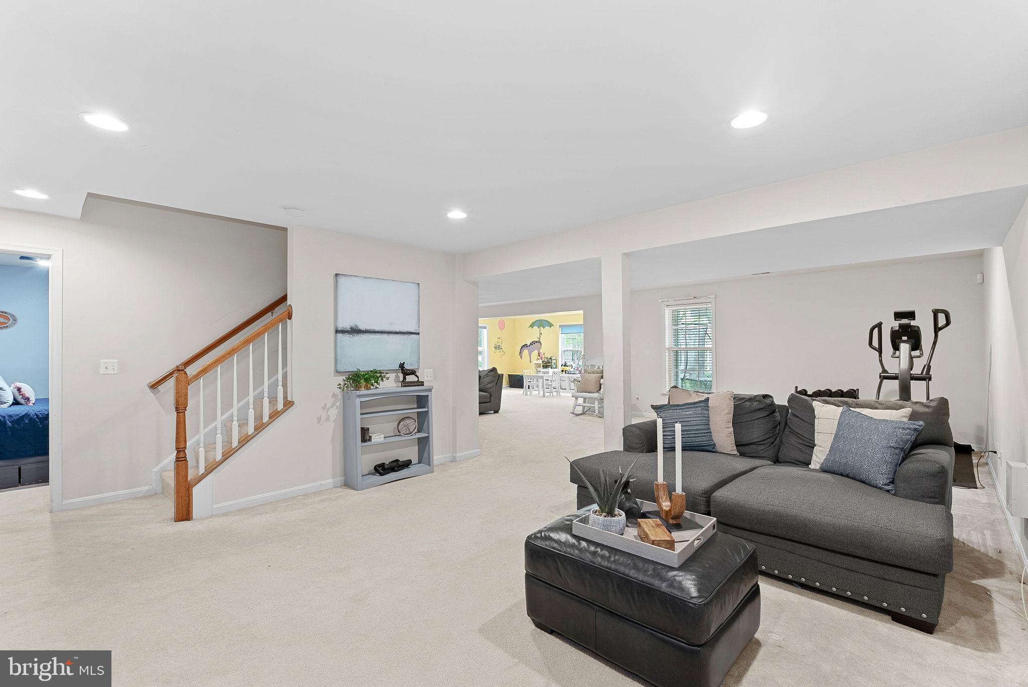 LAUREL HILL LANDBAY - Residential