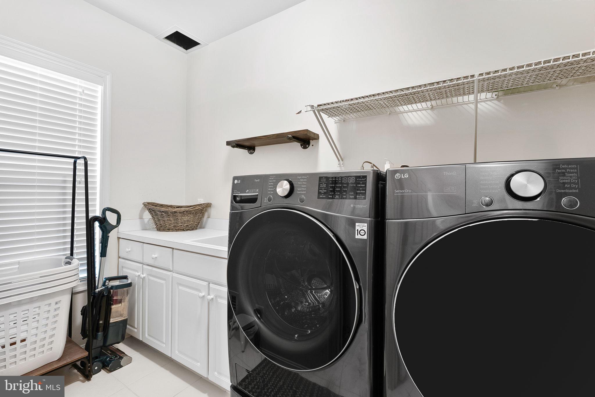 LAUREL HILL LANDBAY - Residential