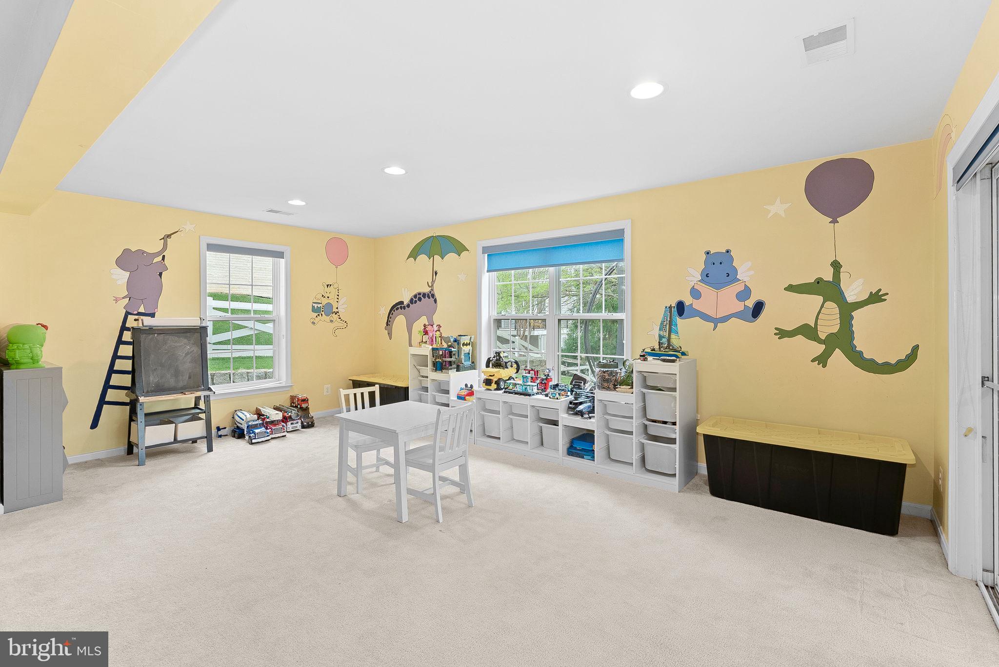 LAUREL HILL LANDBAY - Residential