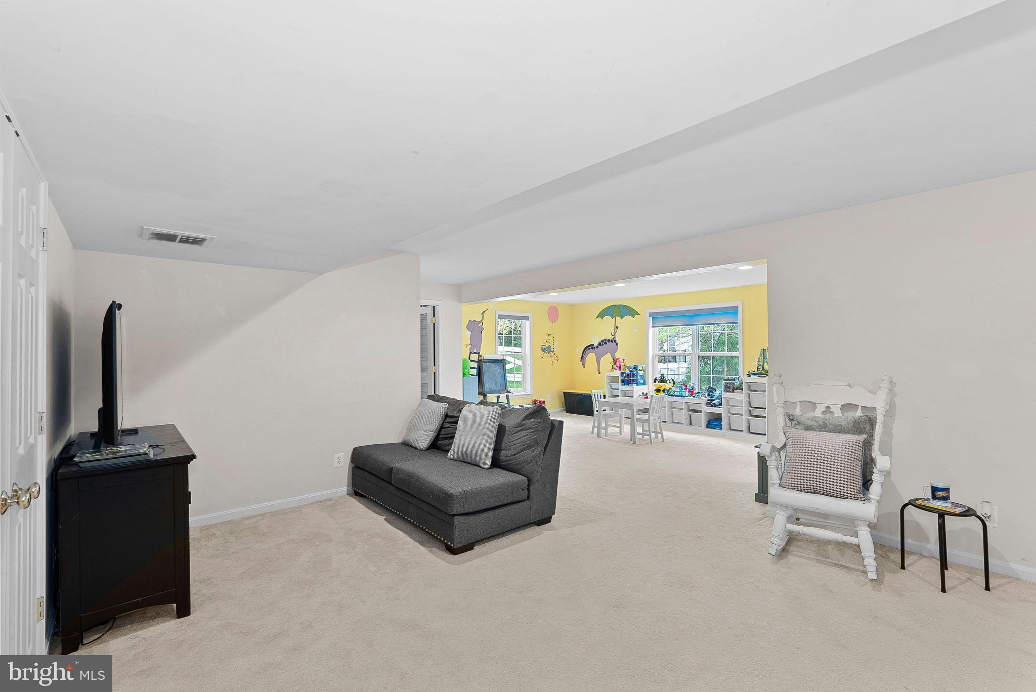 LAUREL HILL LANDBAY - Residential