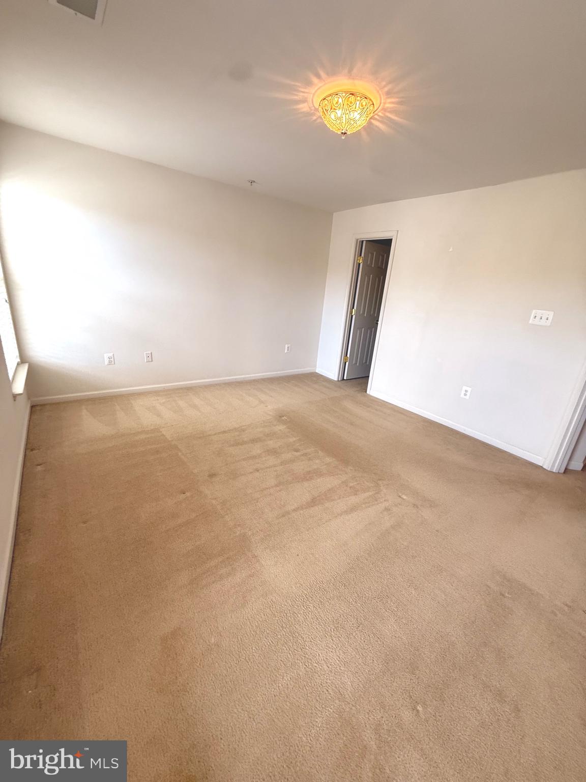 WESTBURY PUB - Residential