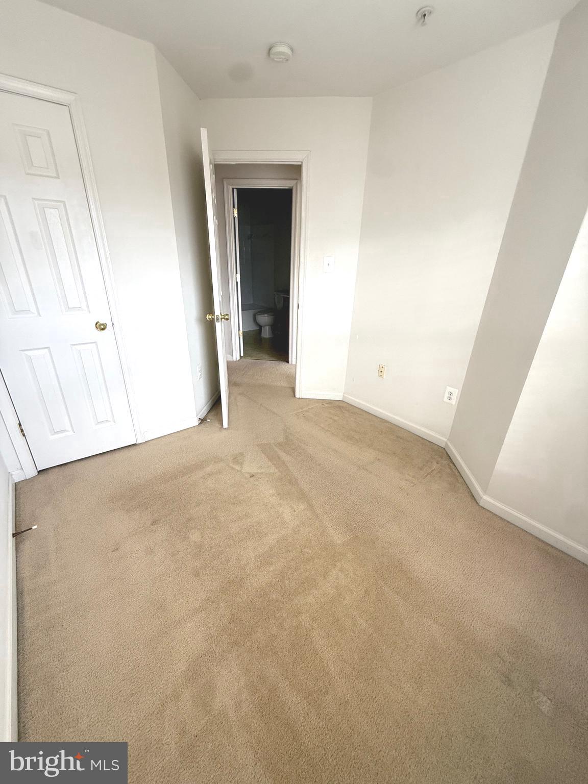 WESTBURY PUB - Residential