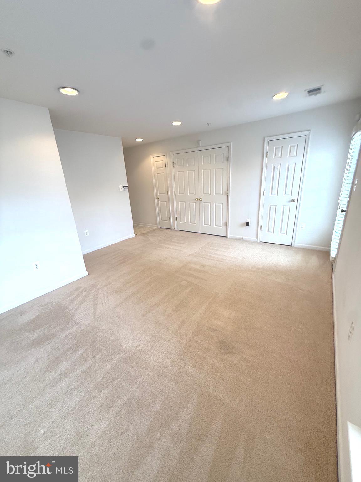 WESTBURY PUB - Residential