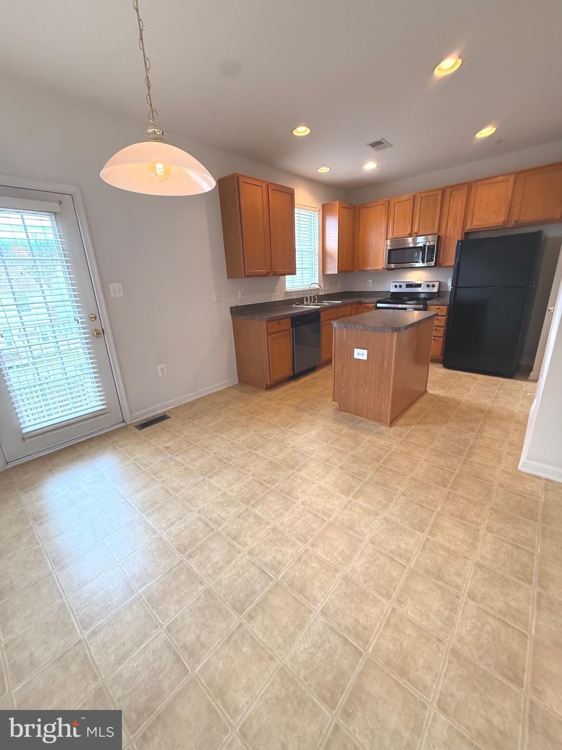 WESTBURY PUB - Residential