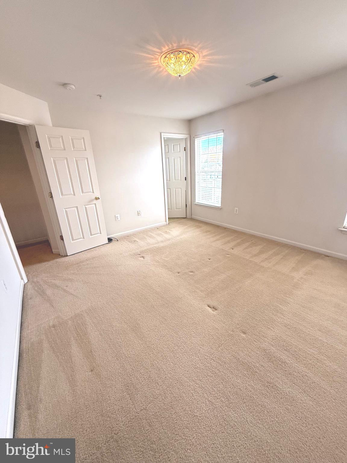 WESTBURY PUB - Residential