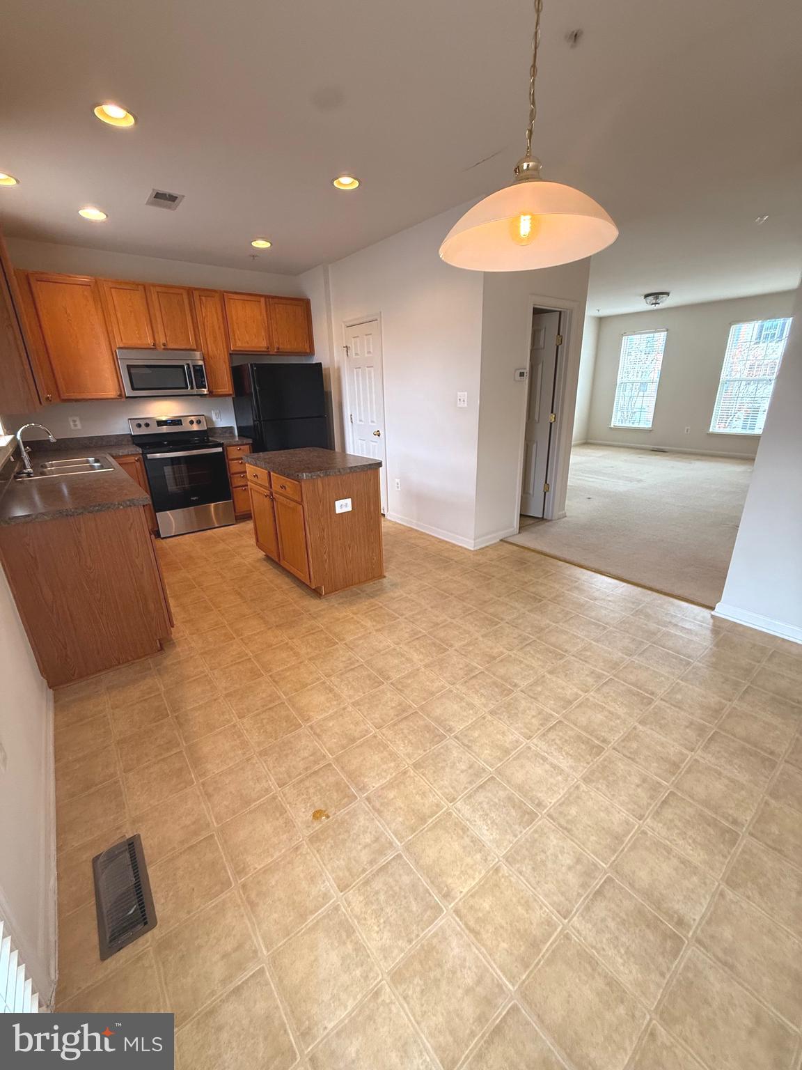 WESTBURY PUB - Residential