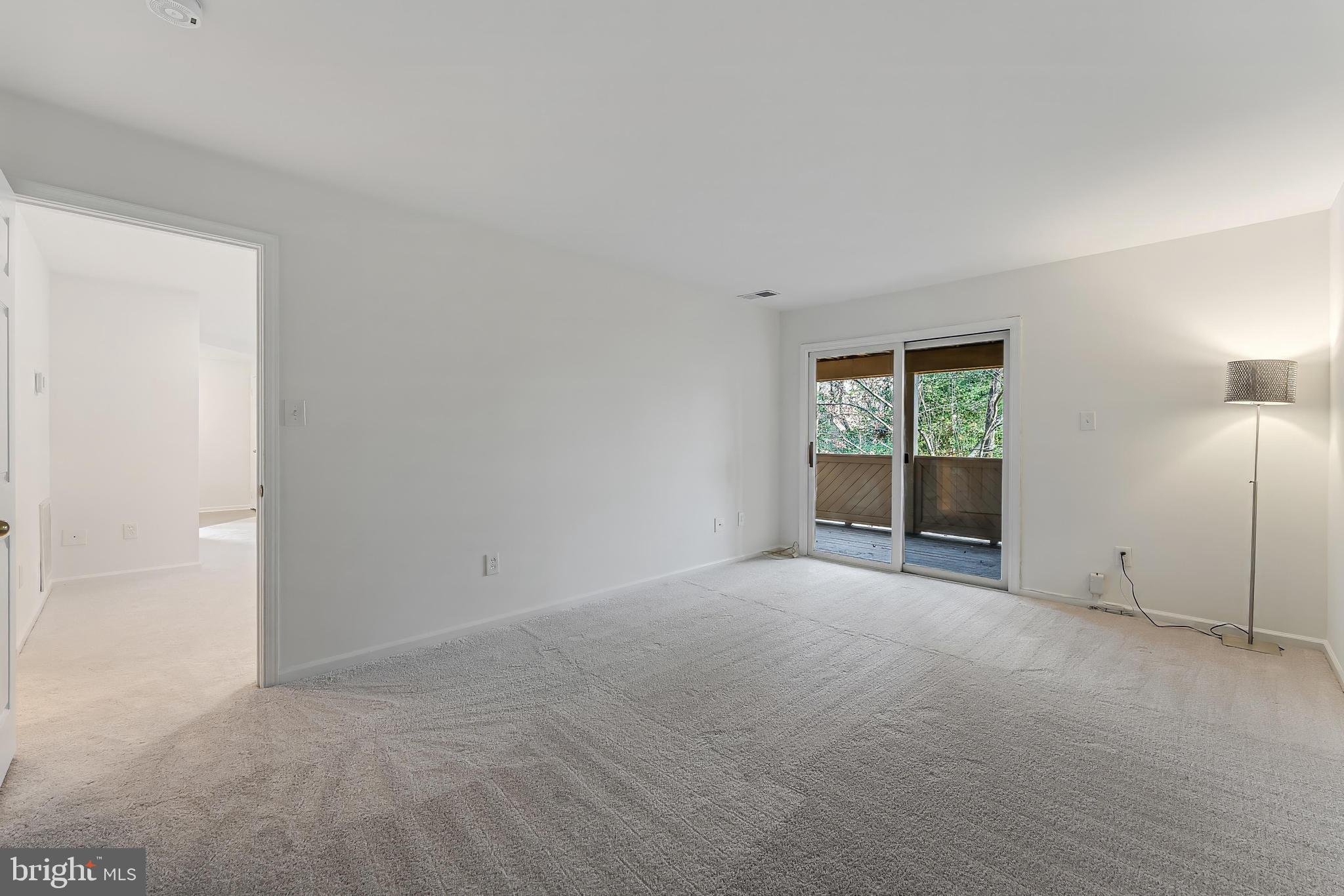 HAMPTON POINTE - Residential