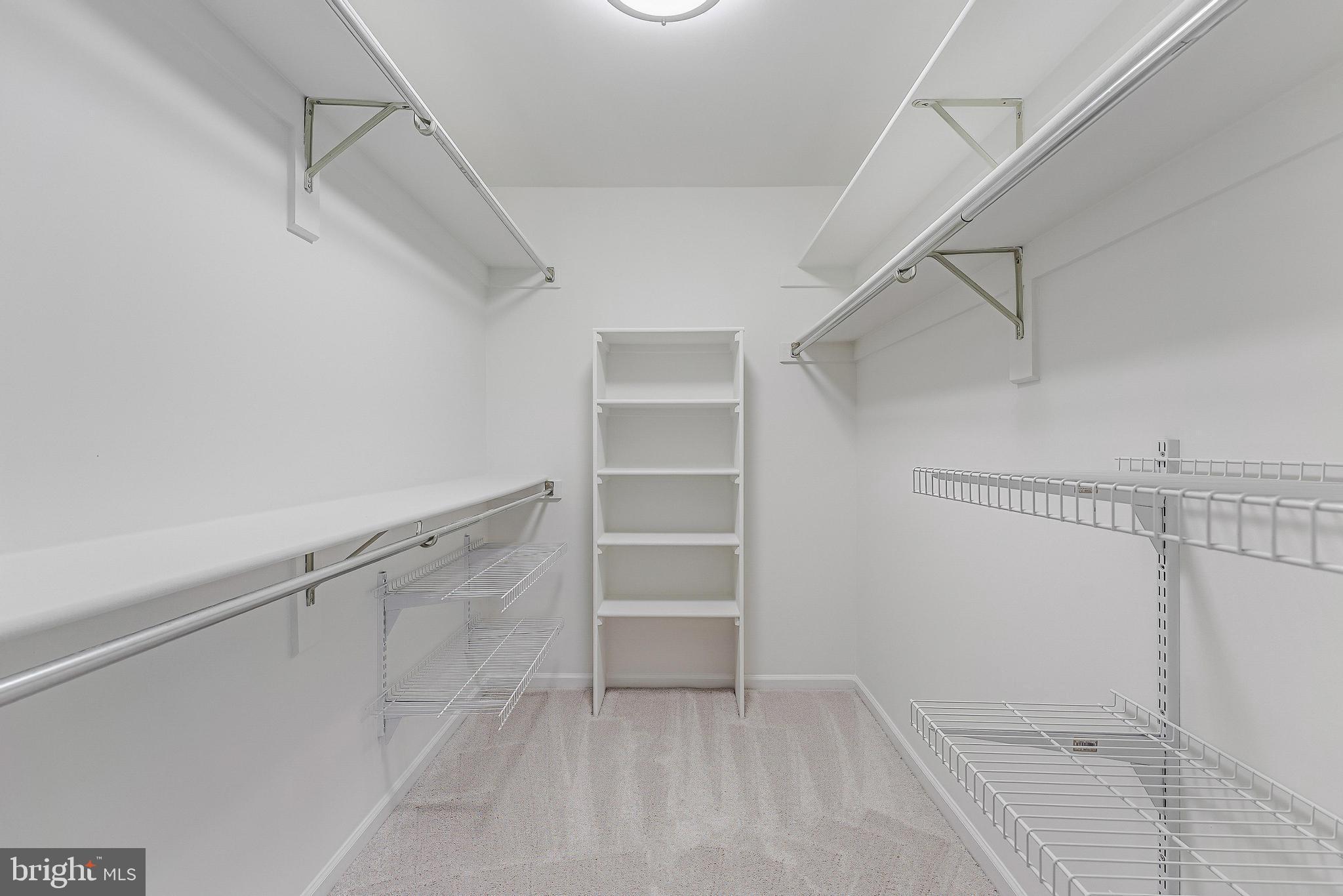 HAMPTON POINTE - Residential