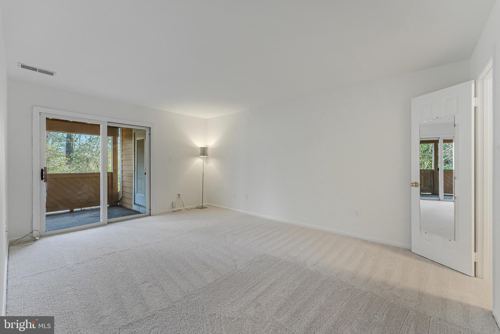 HAMPTON POINTE - Residential