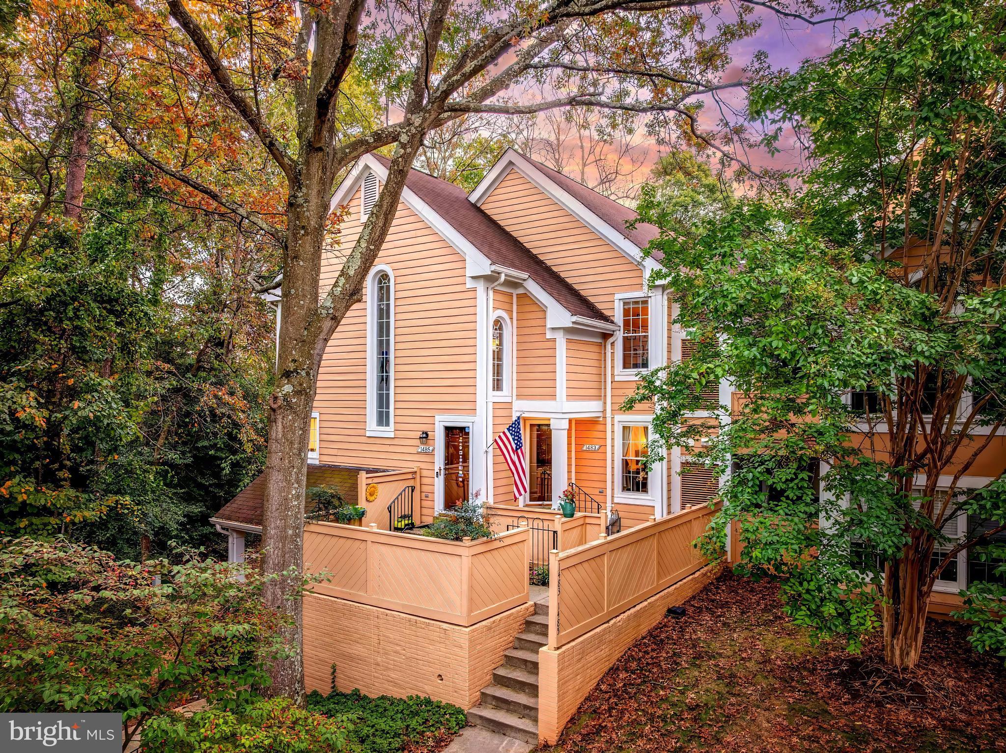 HAMPTON POINTE - Residential