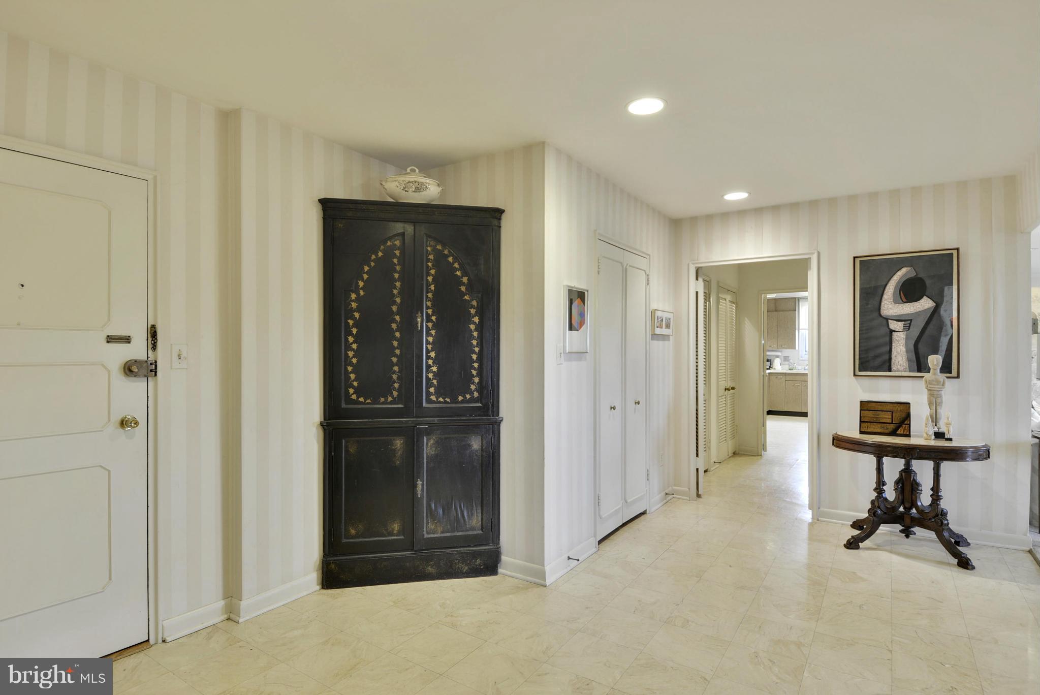 ELEVEN SLADE - Residential