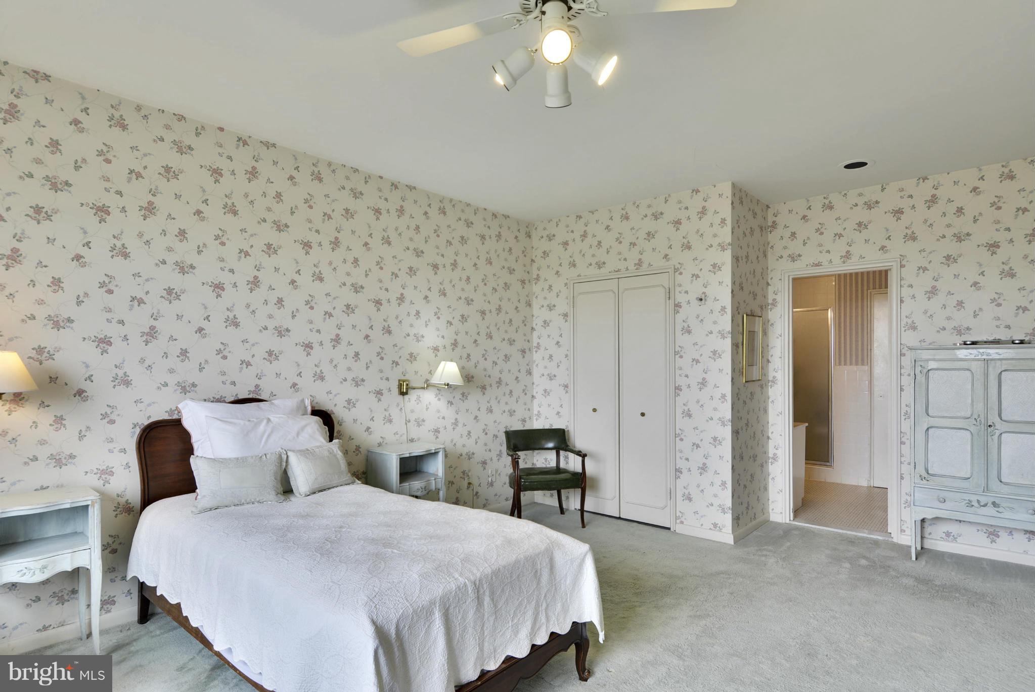 ELEVEN SLADE - Residential