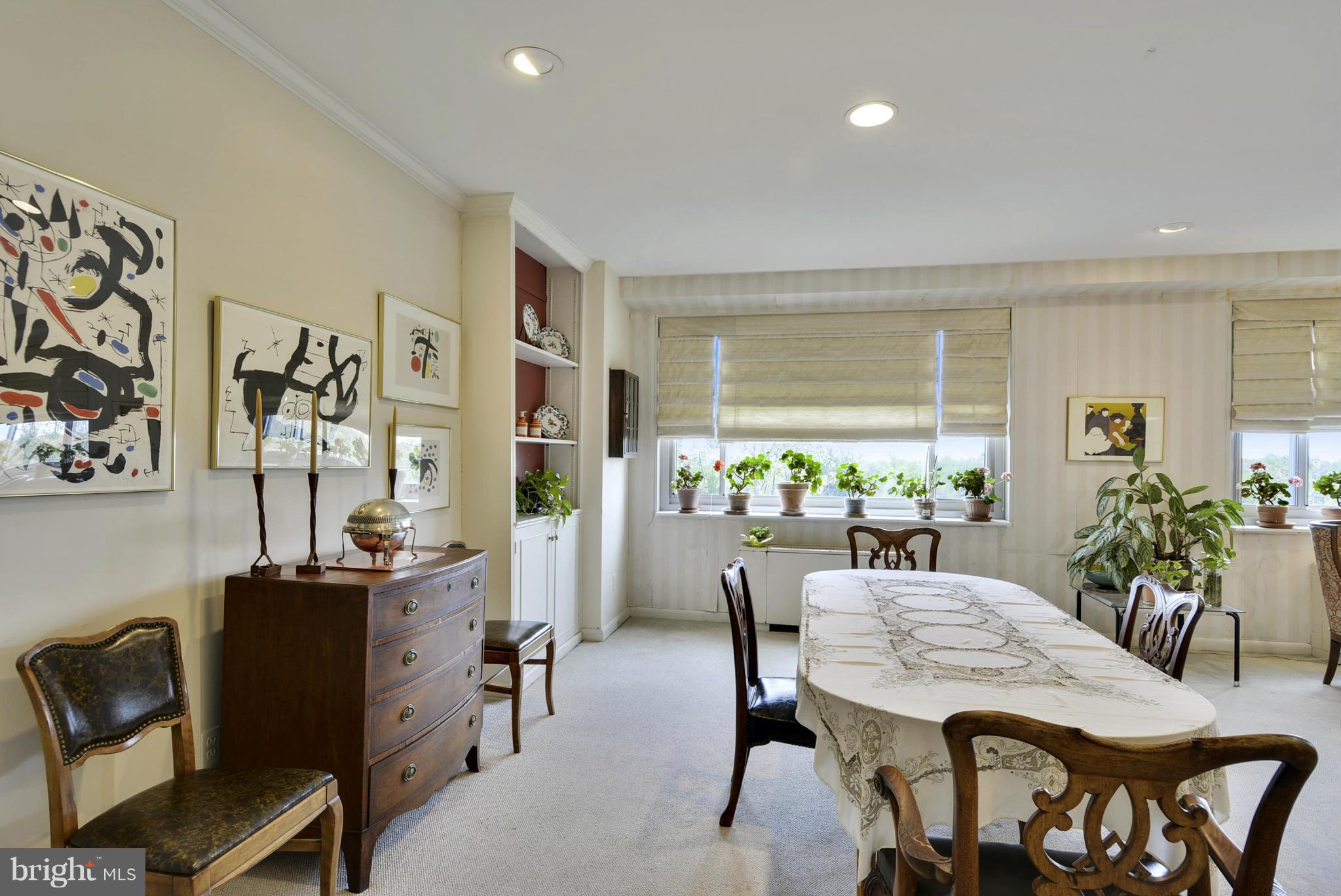 ELEVEN SLADE - Residential