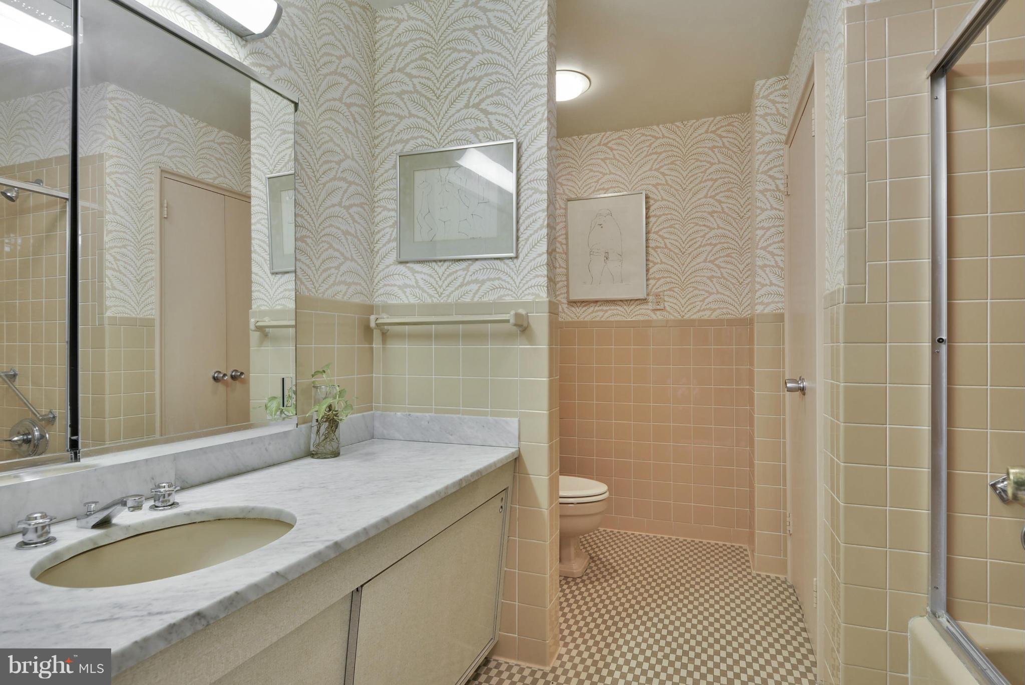 ELEVEN SLADE - Residential