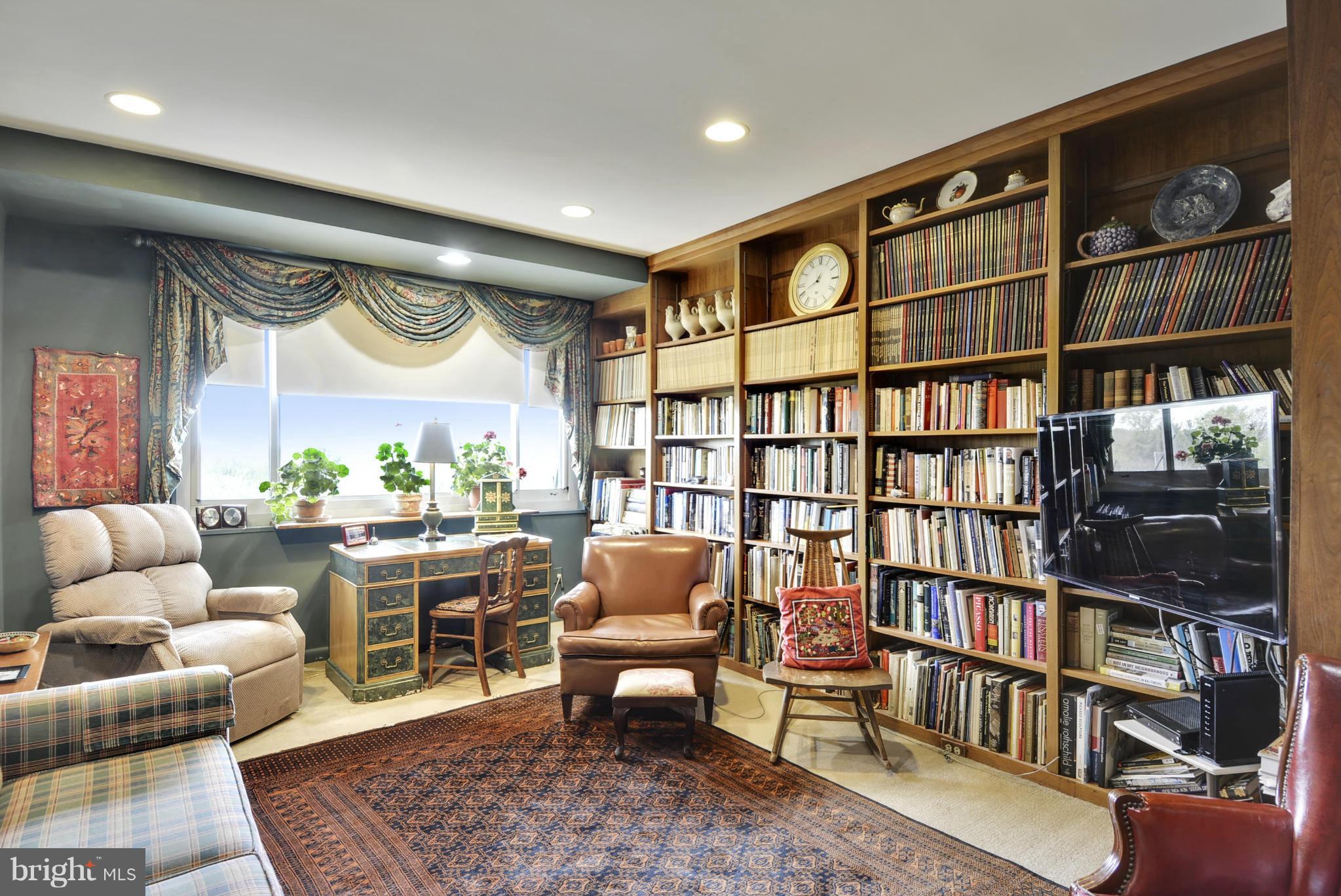 ELEVEN SLADE - Residential