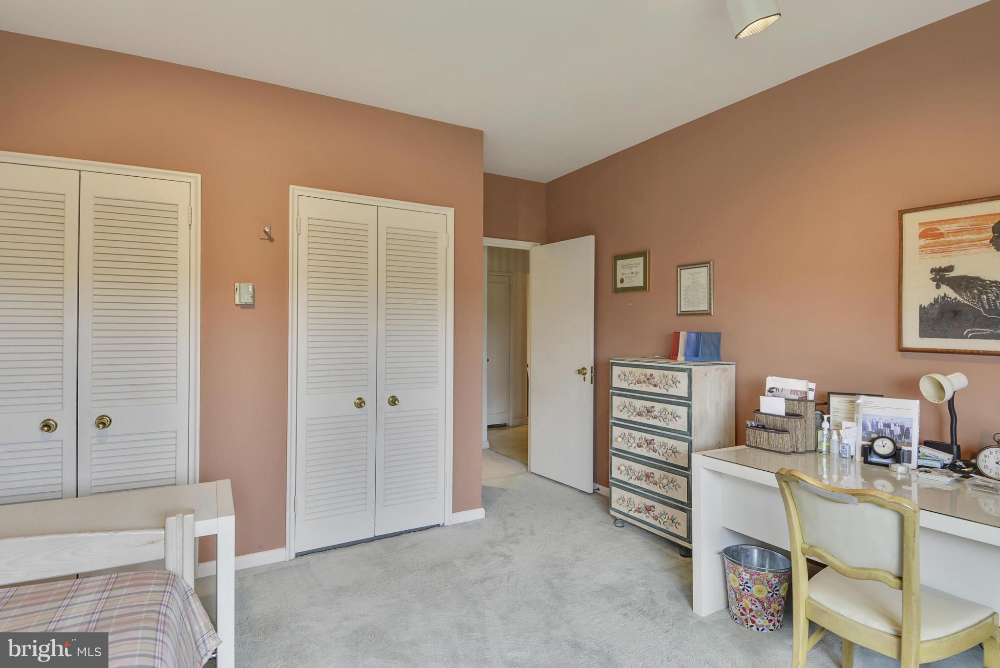 ELEVEN SLADE - Residential