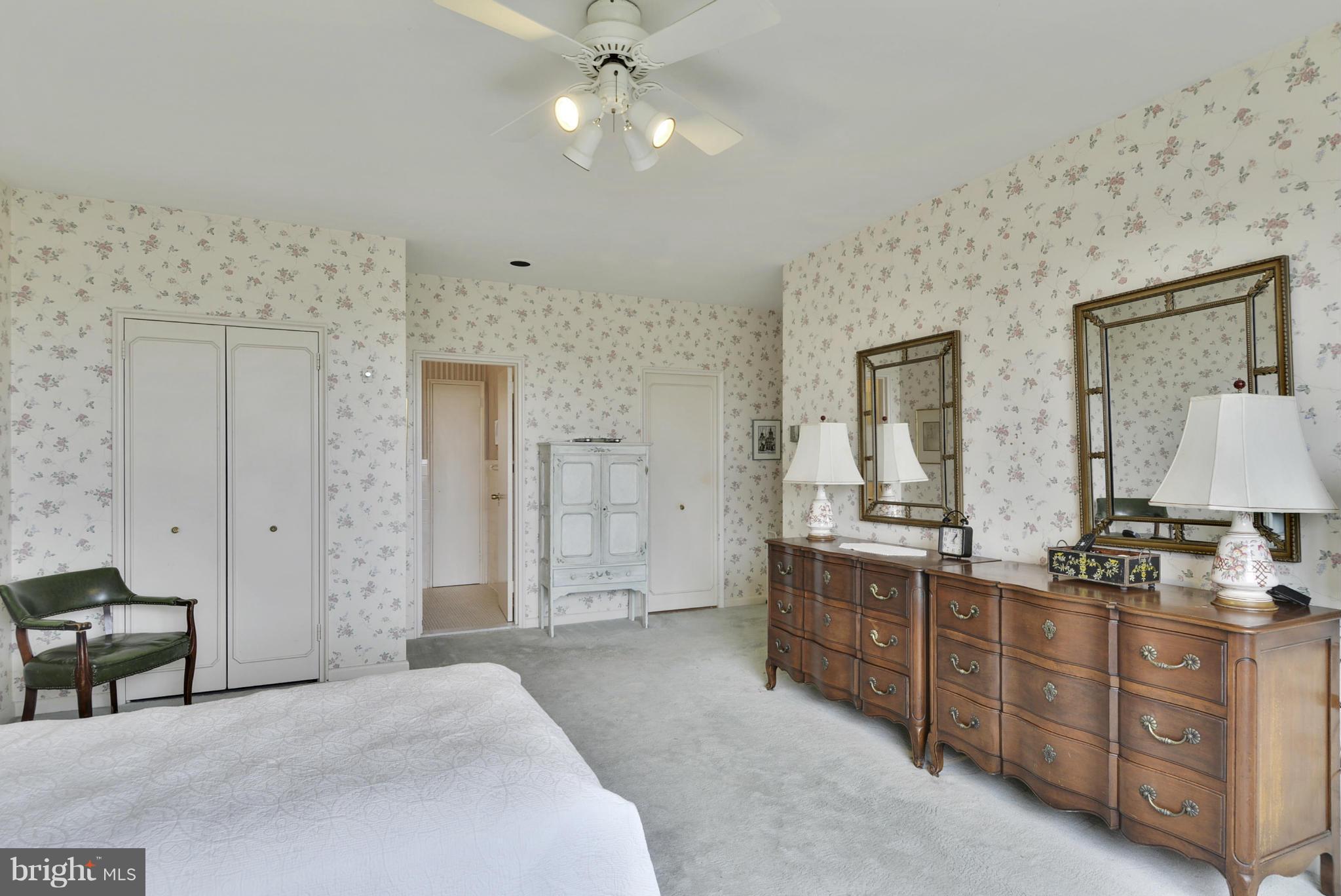 ELEVEN SLADE - Residential