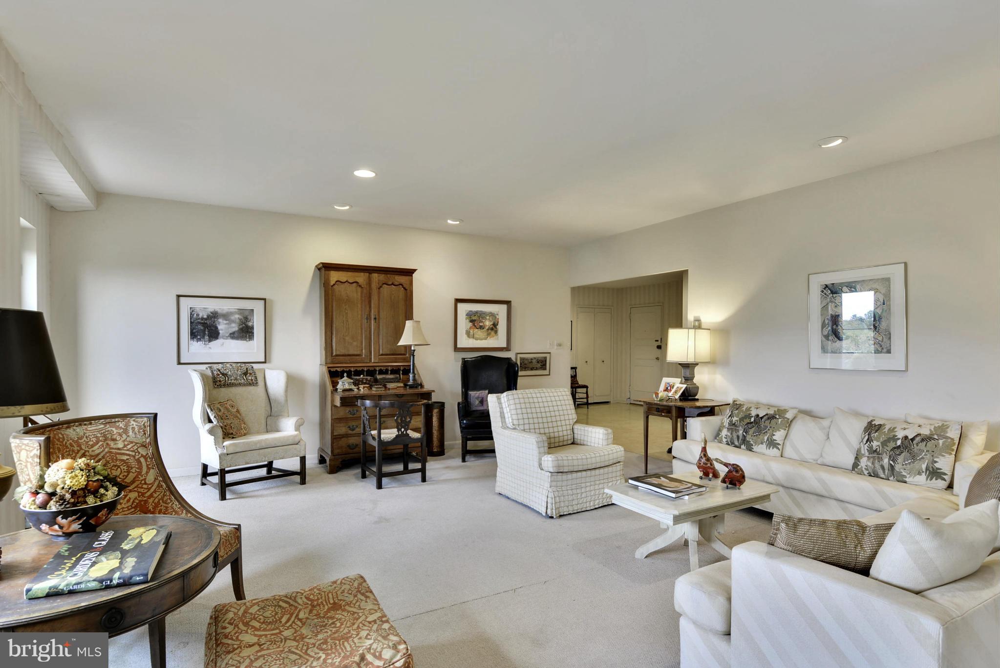 ELEVEN SLADE - Residential