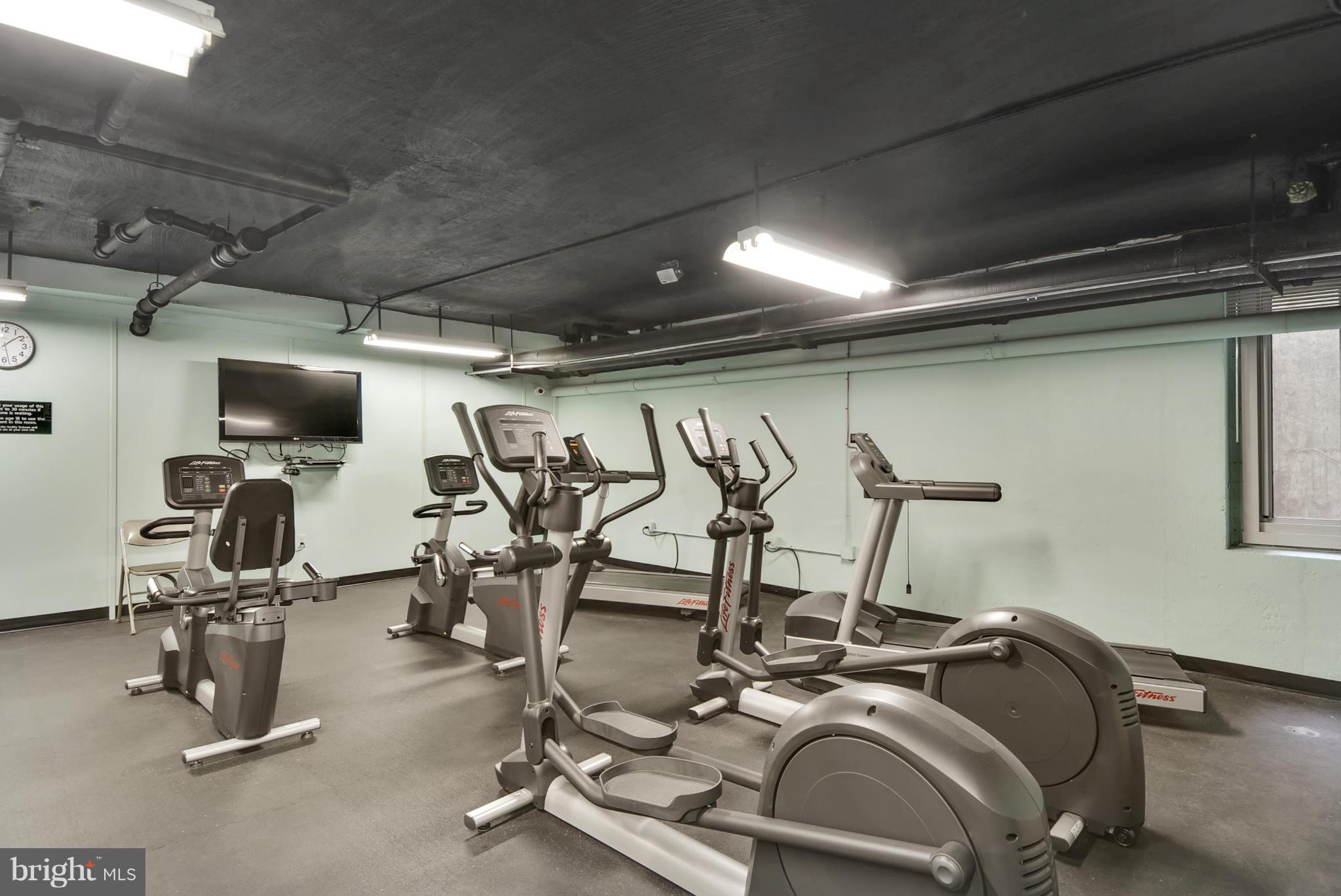 ELEVEN SLADE - Residential