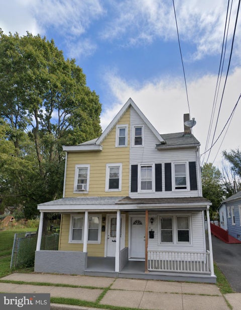 Townhouse For Rent - 18 Wiley Avenue<br/> TRENTON, NJ 08638