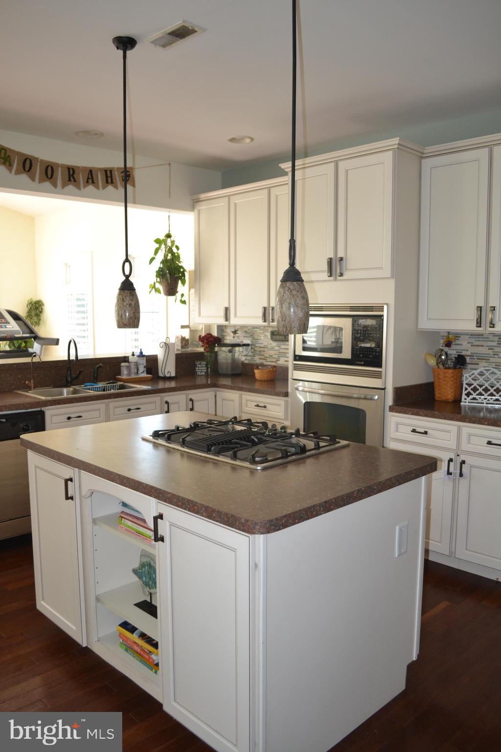 NORTH BROOK - Residential