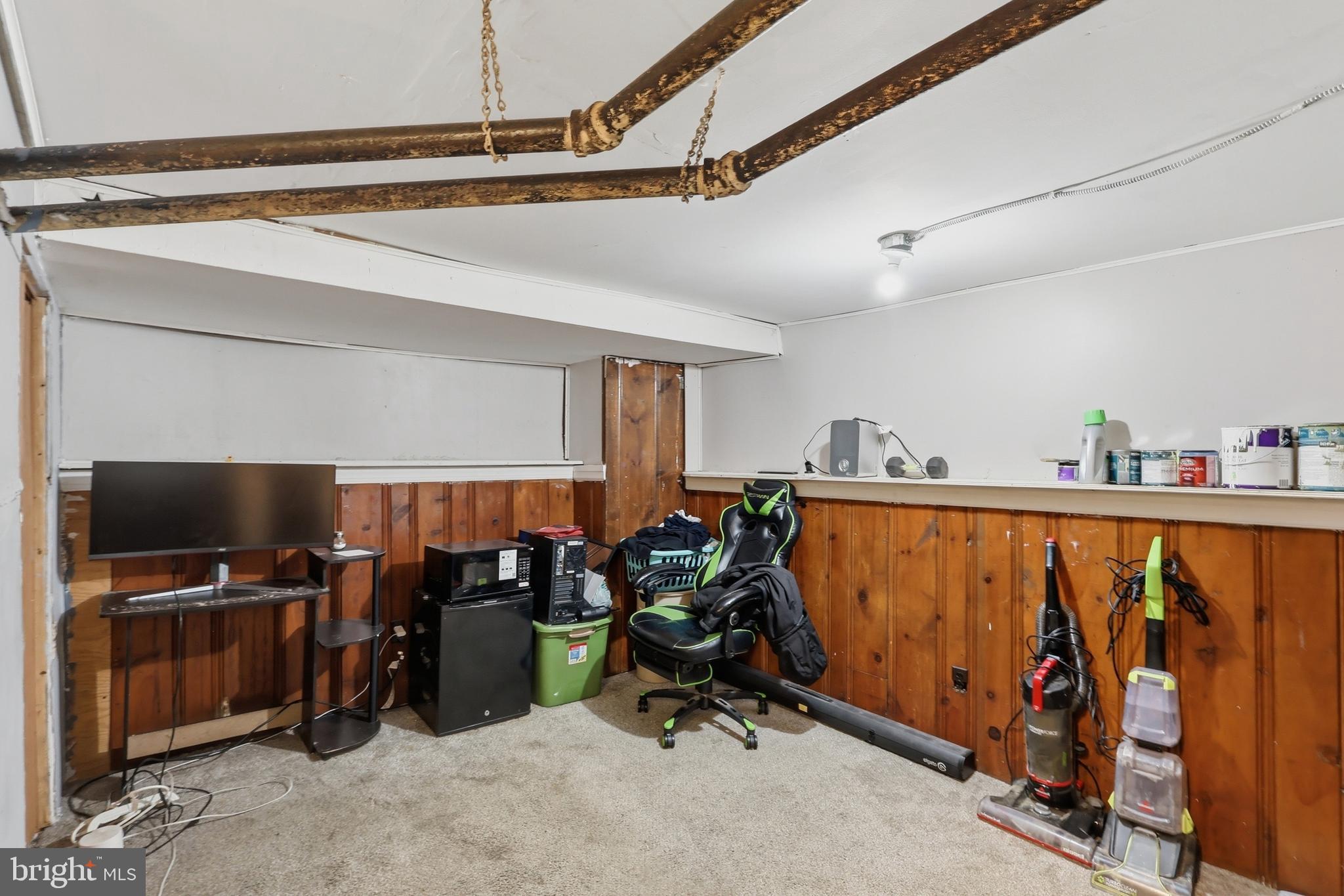 WEST OAK LANE - Residential