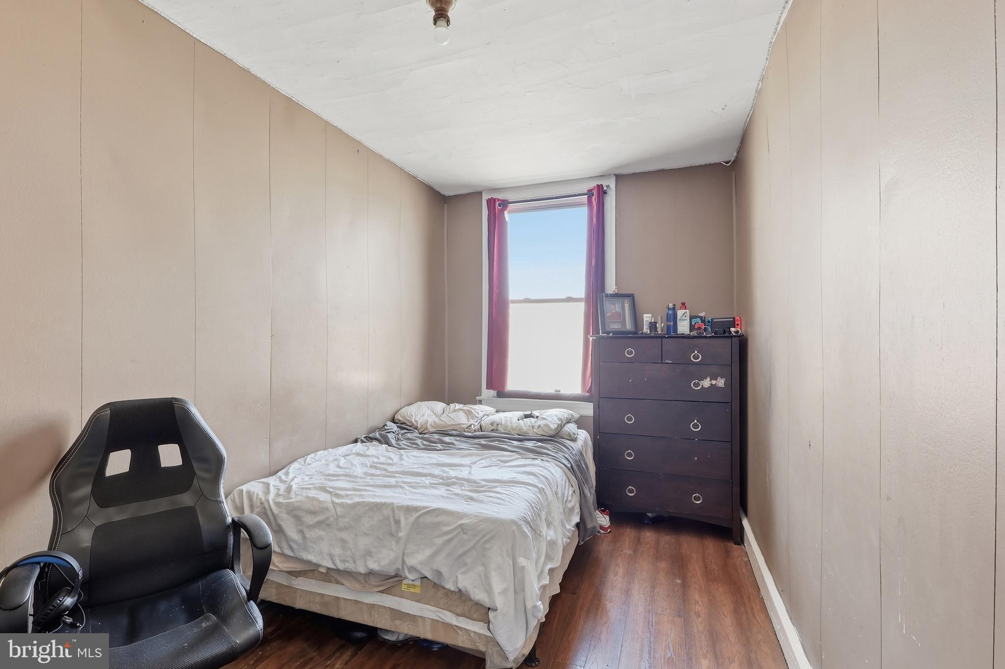 WEST OAK LANE - Residential