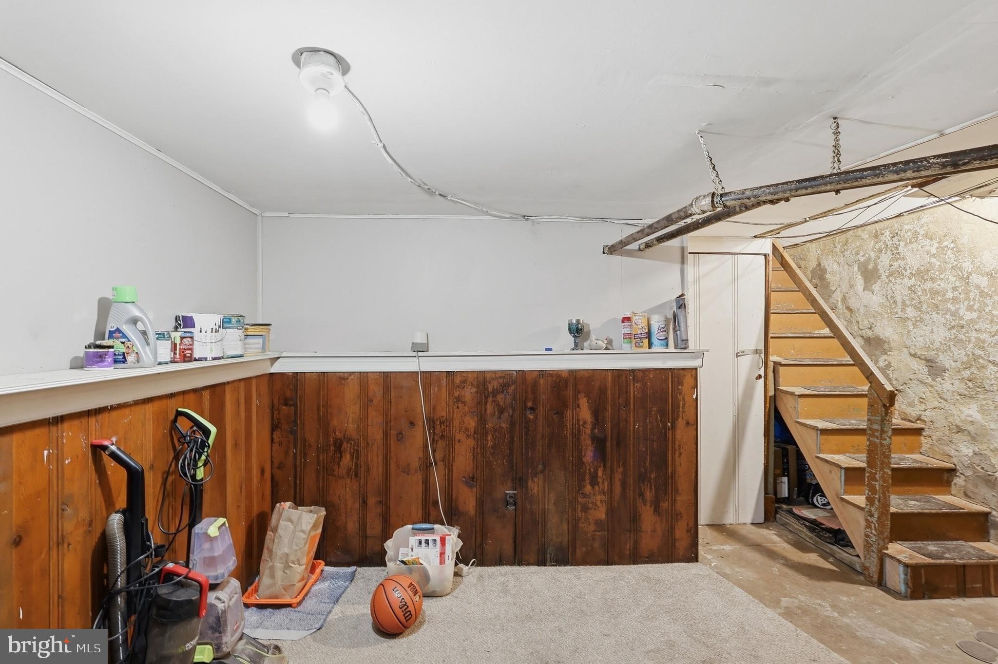 WEST OAK LANE - Residential